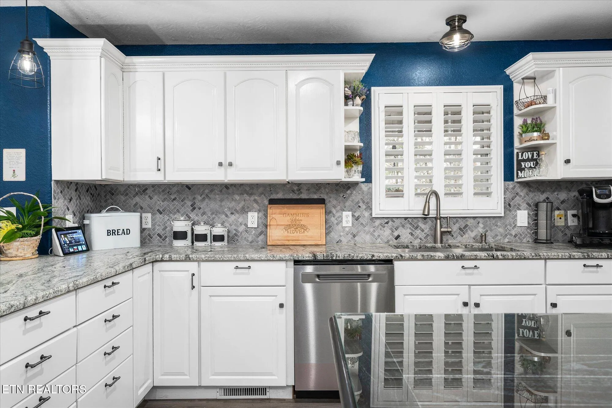 Property Slideshow image 14 of 61 | 260 rotherham dr, Crossville, TN, 38558