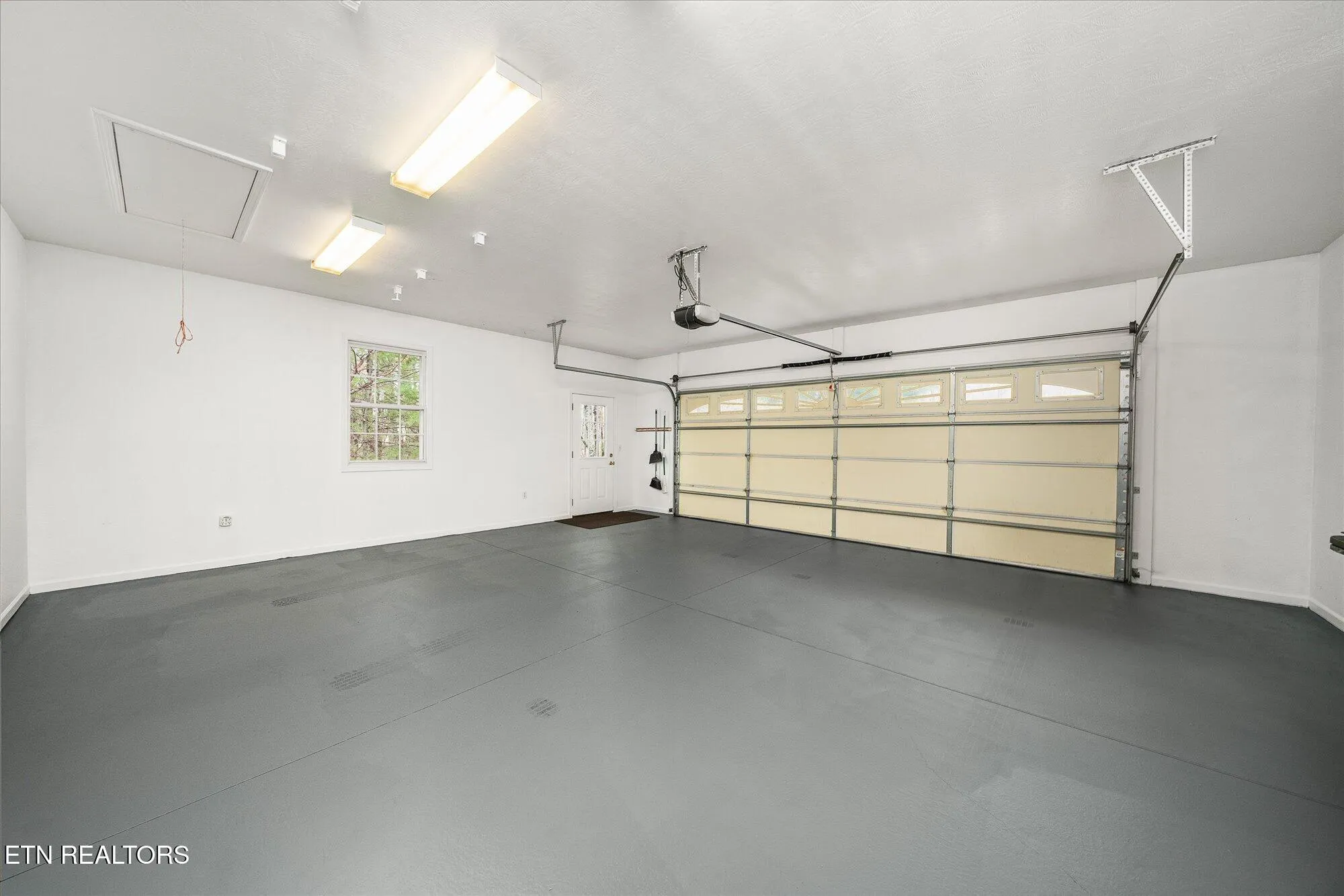 Property Slideshow image 31 of 61 | 260 rotherham dr, Crossville, TN, 38558