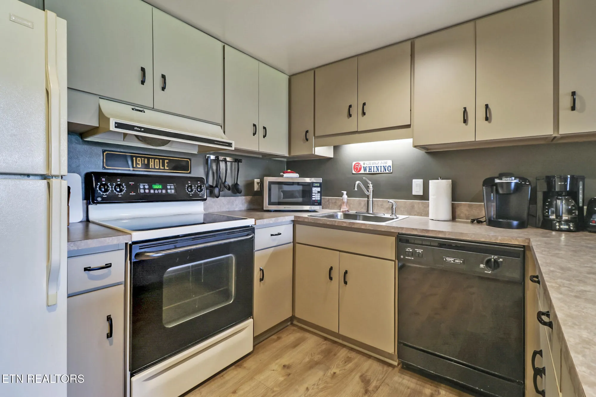 Property Slideshow image 11 of 30 | 99 eagle ct, Crossville, TN, 38558