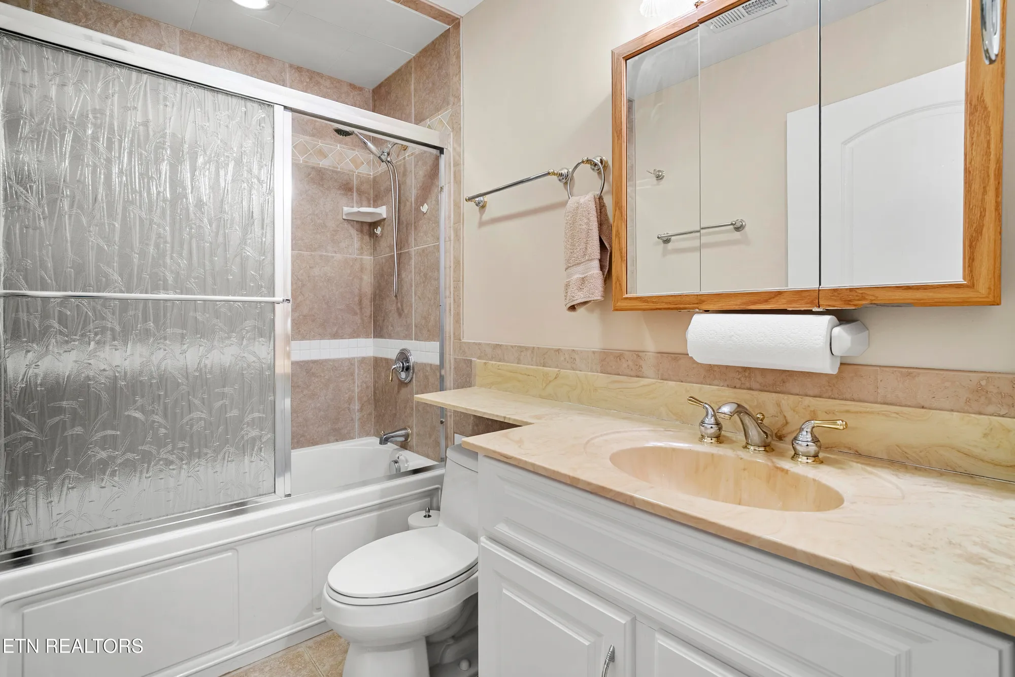 Property Slideshow image 34 of 37 | 124 pocola way, Loudon, TN, 37774