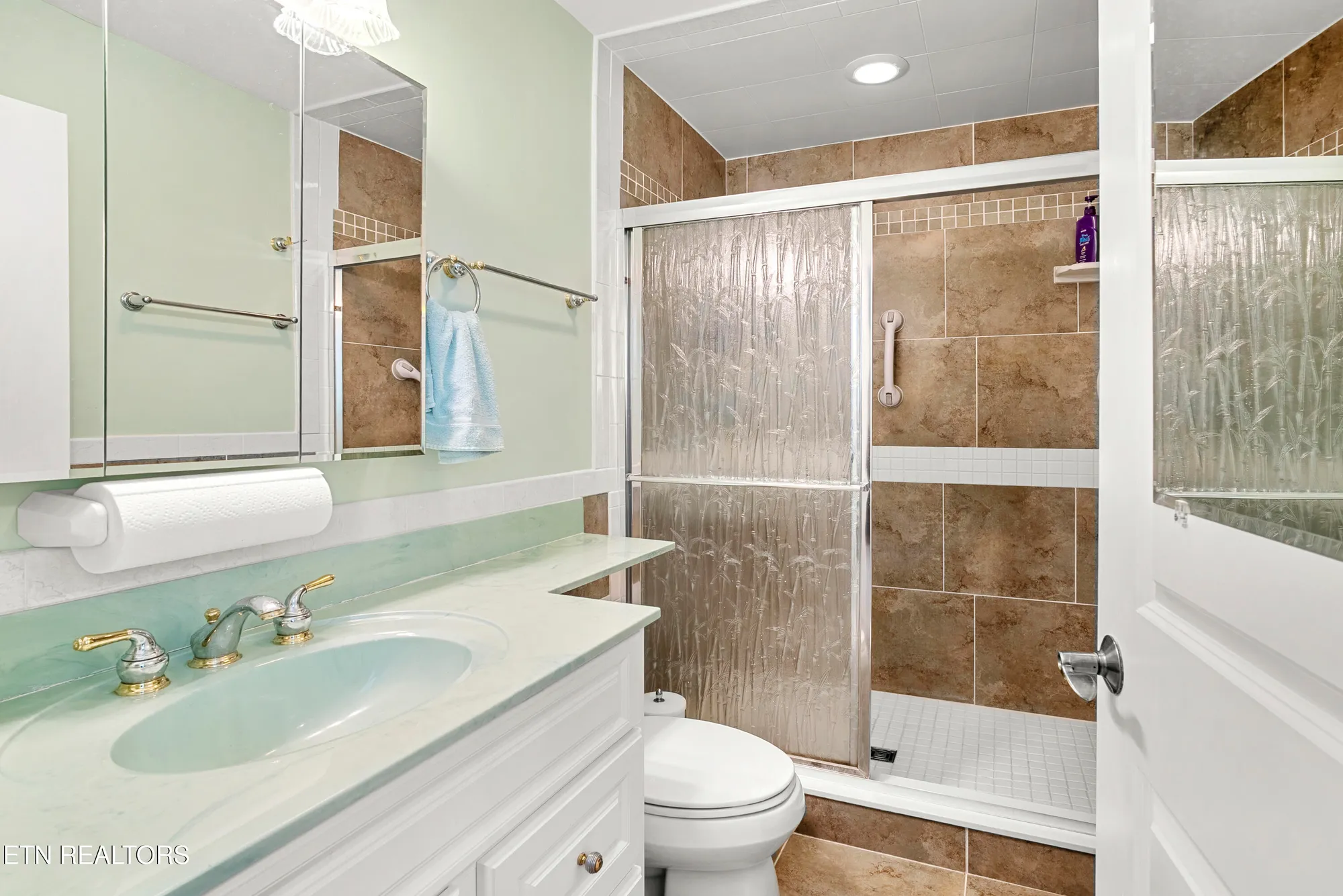 Property Slideshow image 29 of 37 | 124 pocola way, Loudon, TN, 37774