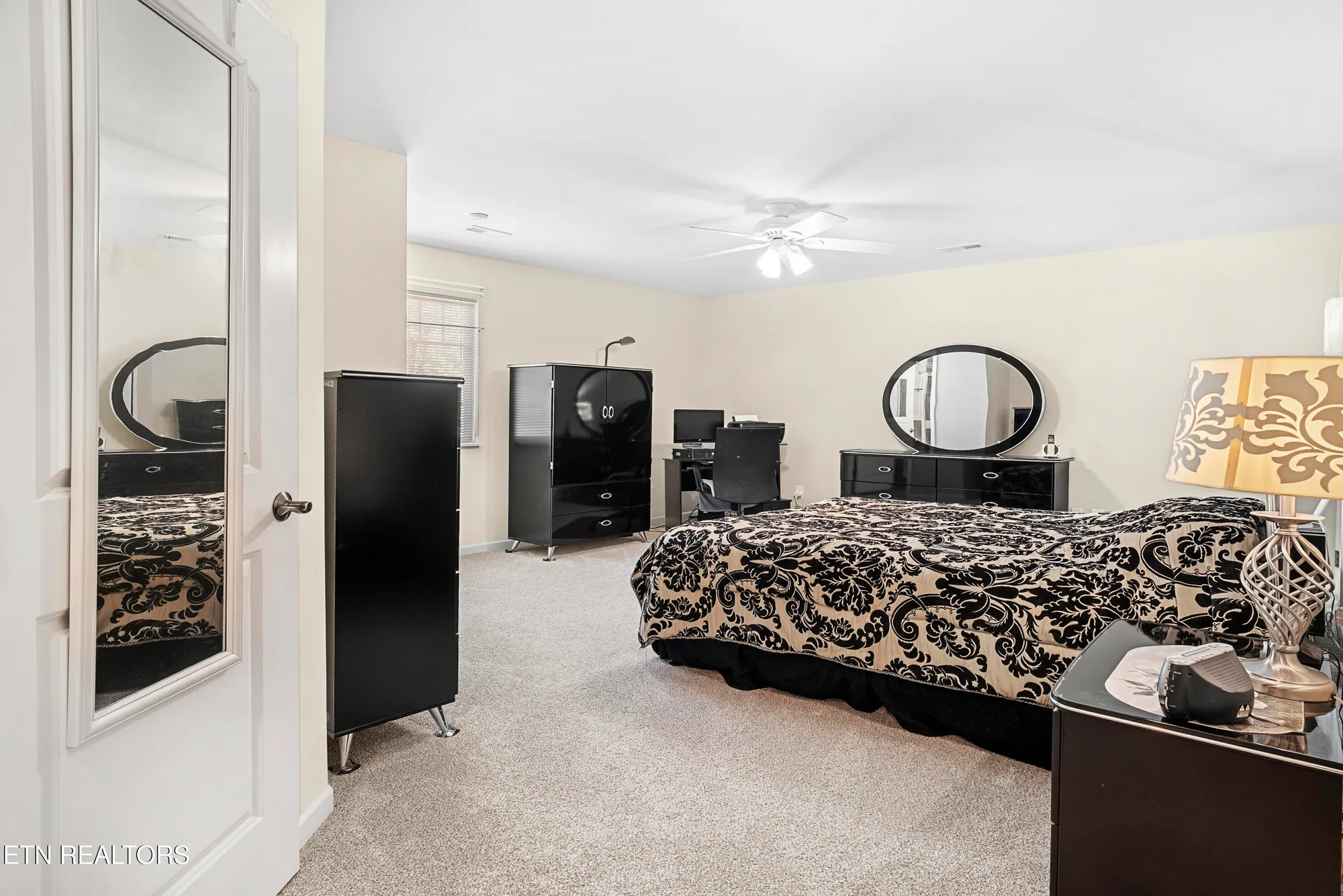 Property Slideshow image 26 of 37 | 124 pocola way, Loudon, TN, 37774