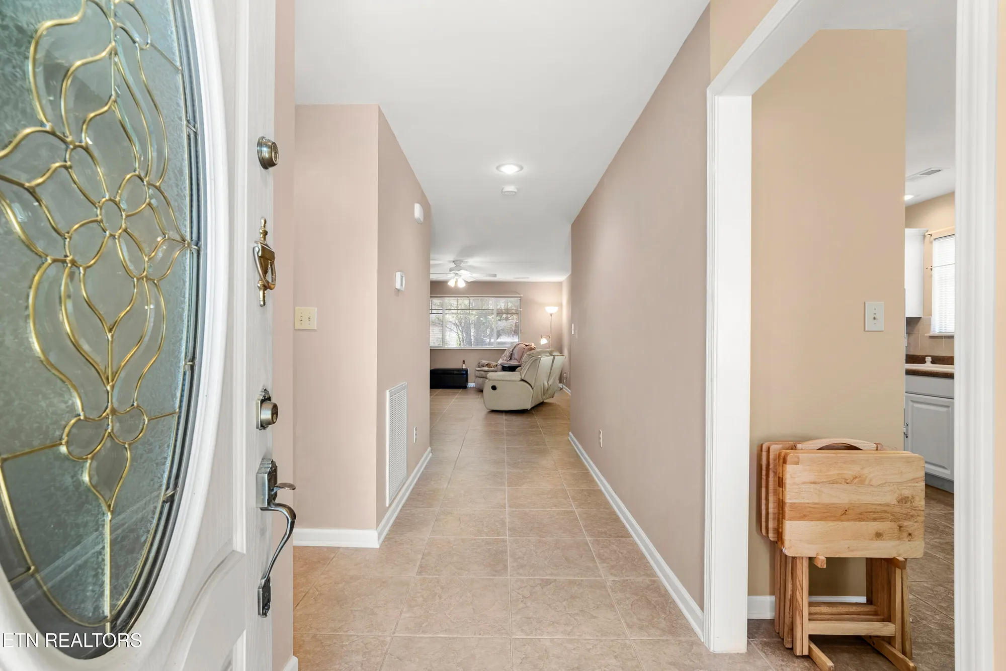 Property Slideshow image 18 of 37 | 124 pocola way, Loudon, TN, 37774
