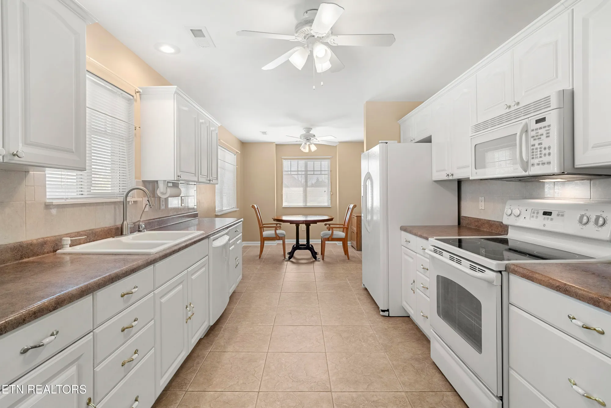 Property Slideshow image 20 of 37 | 124 pocola way, Loudon, TN, 37774