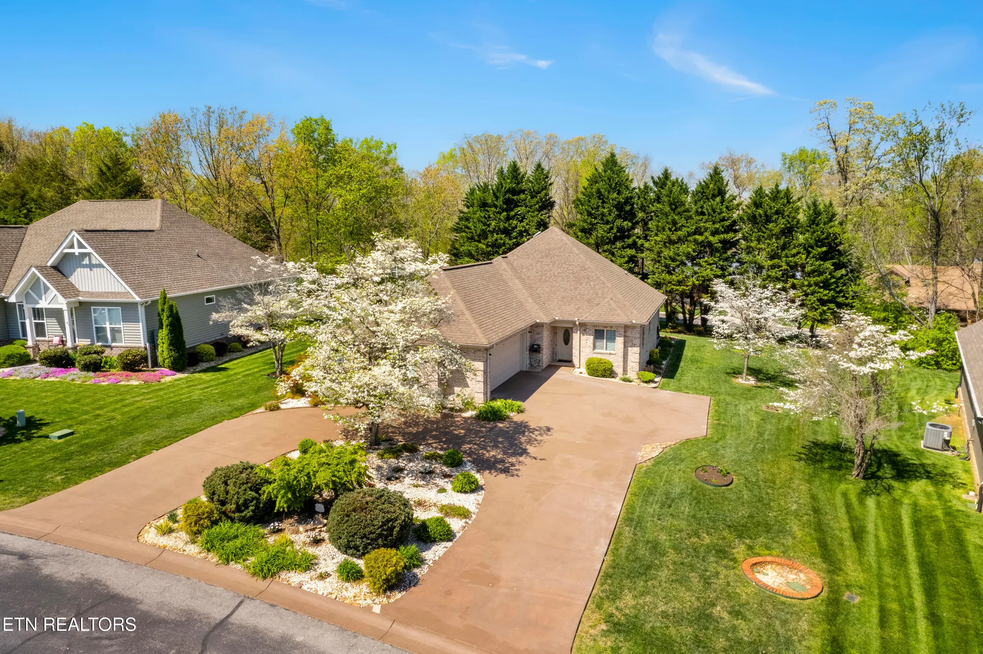 Property Slideshow image 12 of 37 | 124 pocola way, Loudon, TN, 37774