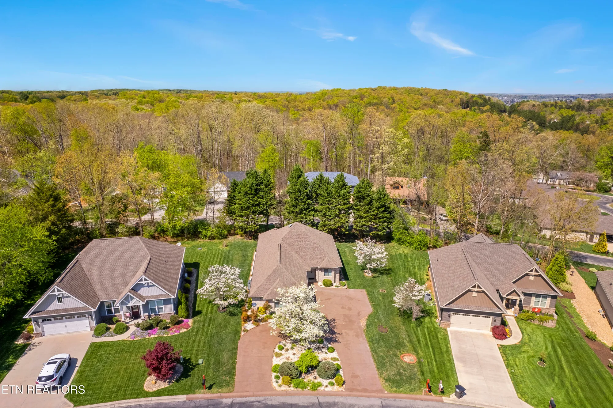 Property Slideshow image 3 of 37 | 124 pocola way, Loudon, TN, 37774