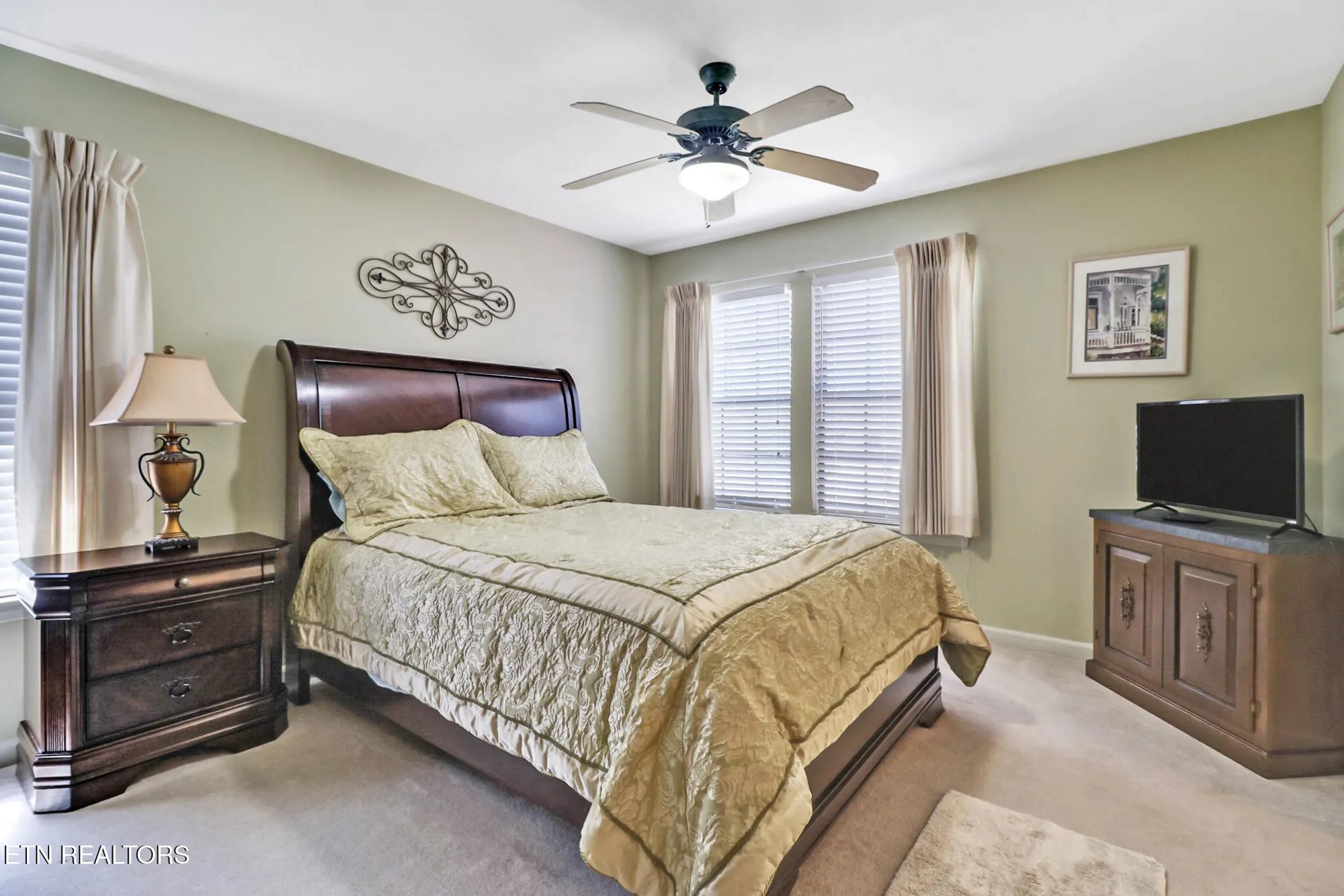 Property Slideshow image 15 of 36 | 13 oxford cir, Crossville, TN, 38558