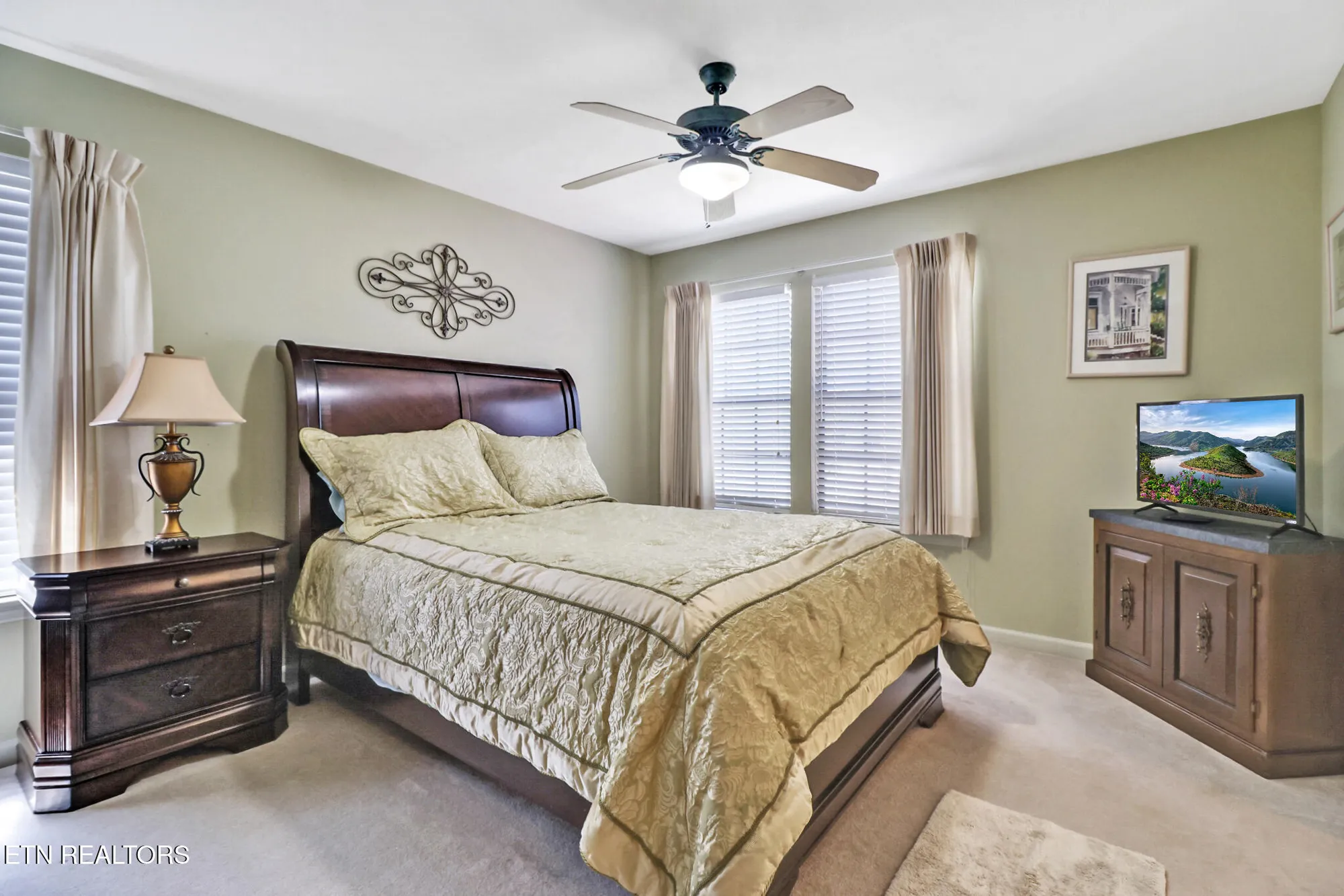 Property Slideshow image 16 of 36 | 13 oxford cir, Crossville, TN, 38558