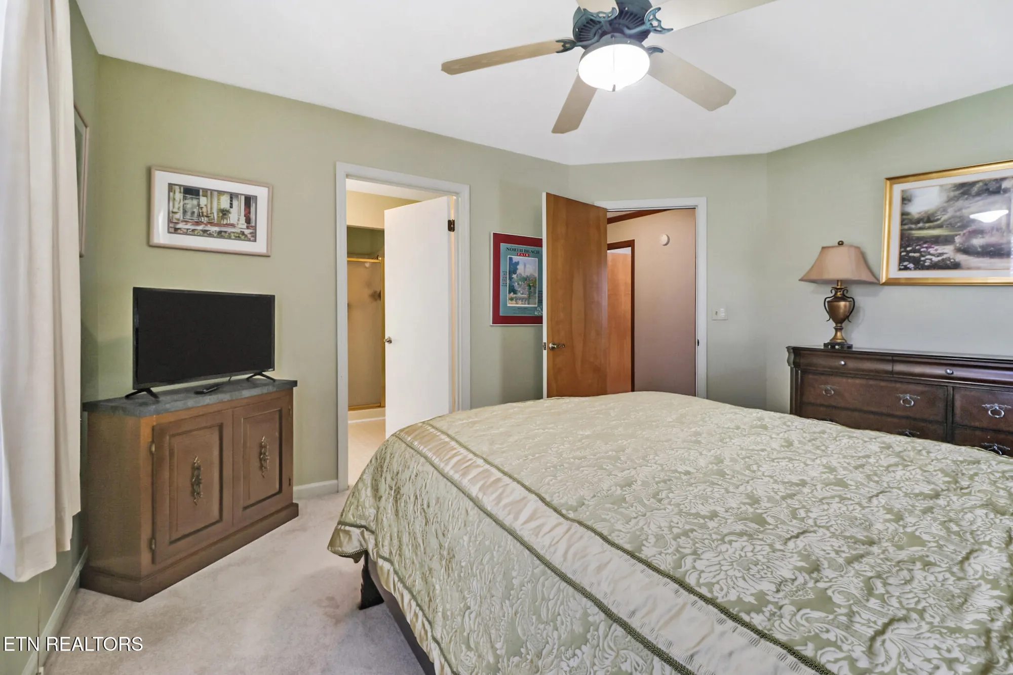Property Slideshow image 17 of 36 | 13 oxford cir, Crossville, TN, 38558