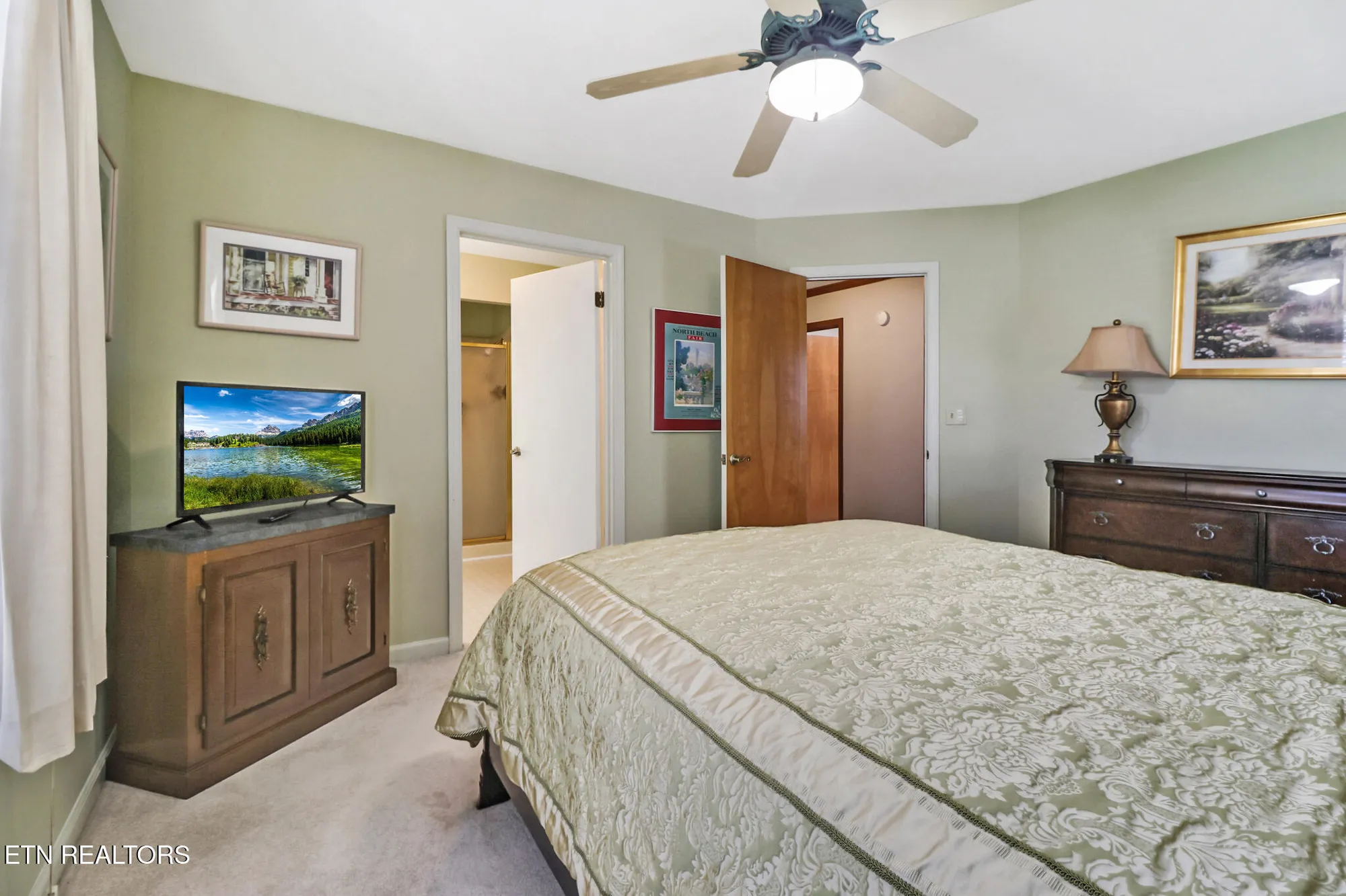 Property Slideshow image 18 of 36 | 13 oxford cir, Crossville, TN, 38558