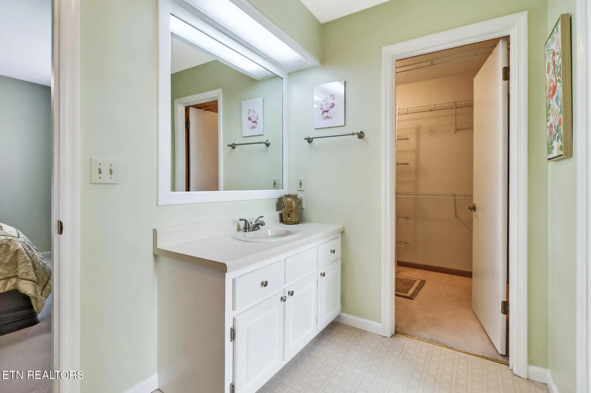 Property Slideshow image 19 of 36 | 13 oxford cir, Crossville, TN, 38558