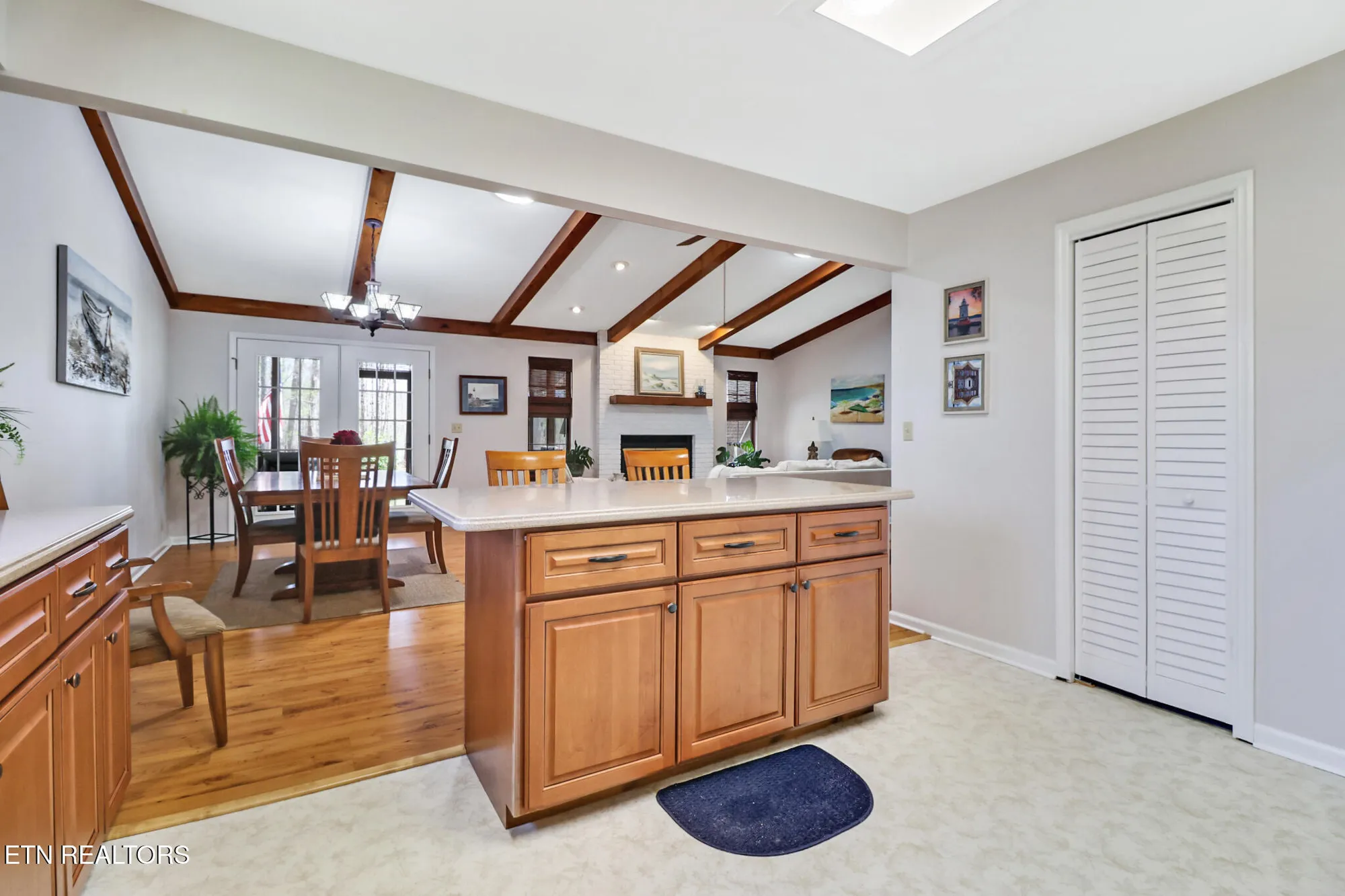 Property Slideshow image 12 of 36 | 13 oxford cir, Crossville, TN, 38558