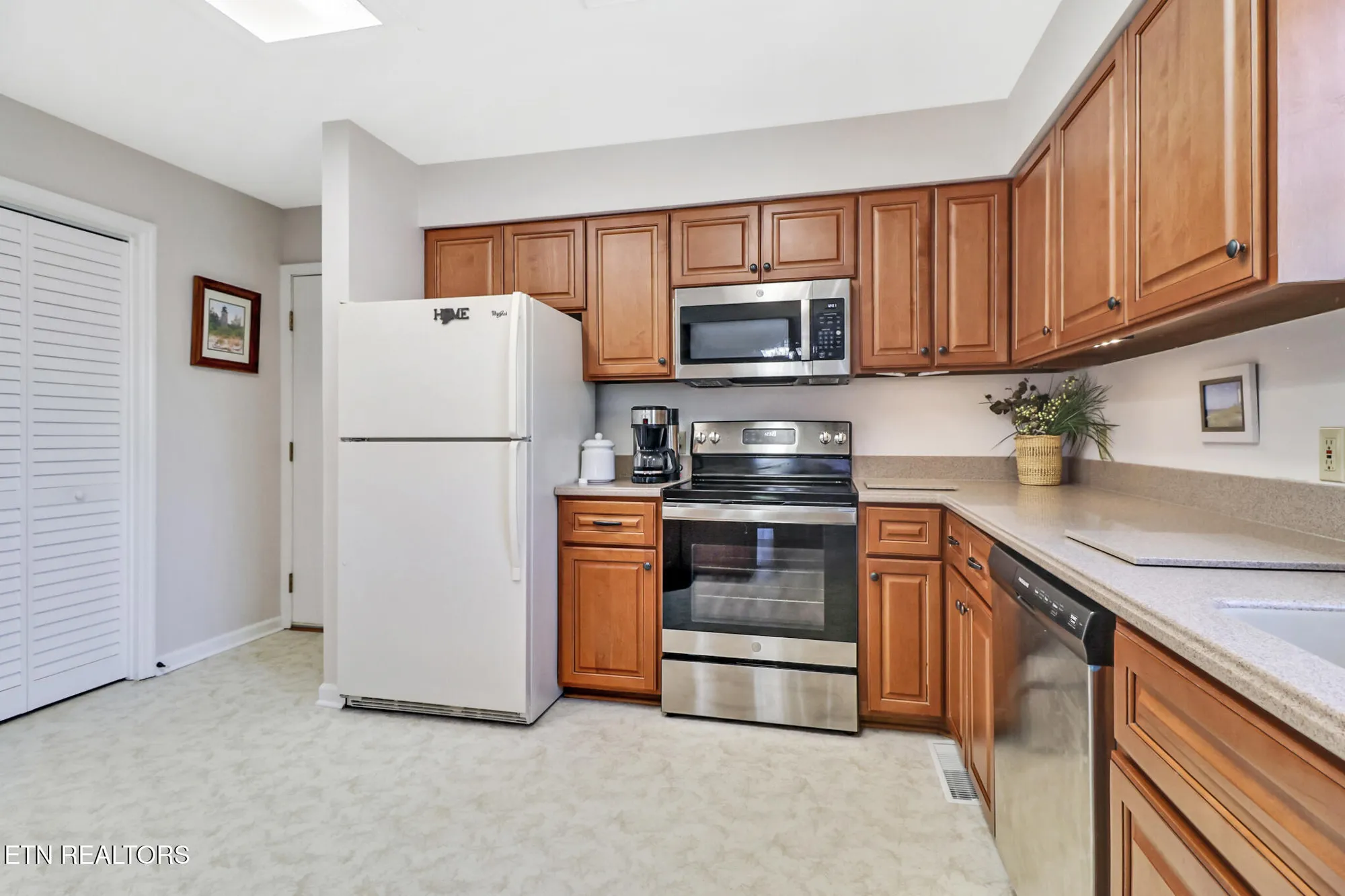 Property Slideshow image 13 of 36 | 13 oxford cir, Crossville, TN, 38558