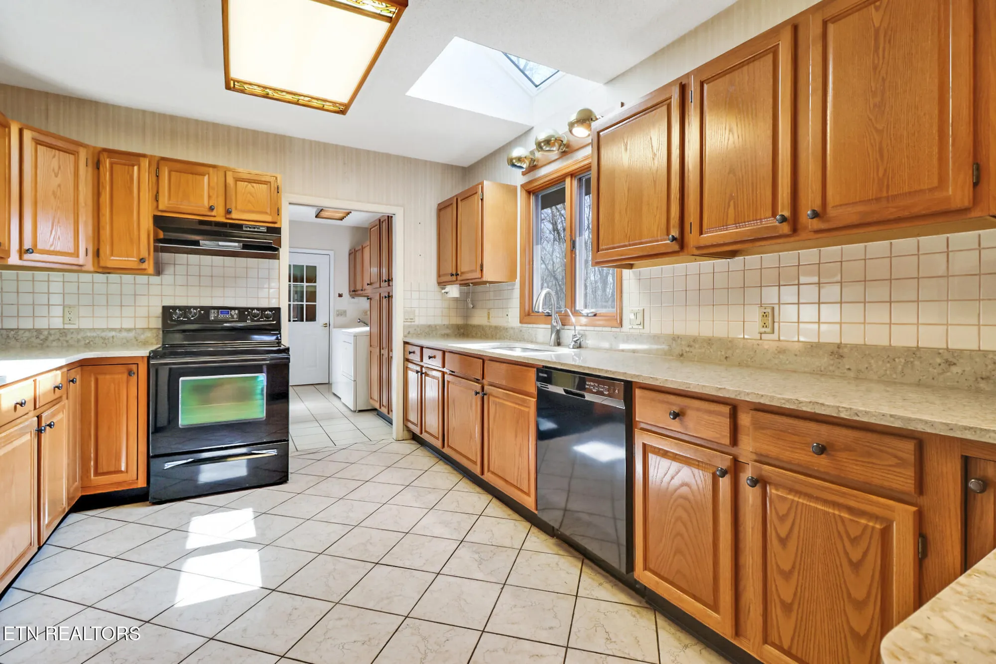 Property Slideshow image 14 of 55 | 230 amherst ln, Crossville, TN, 38558