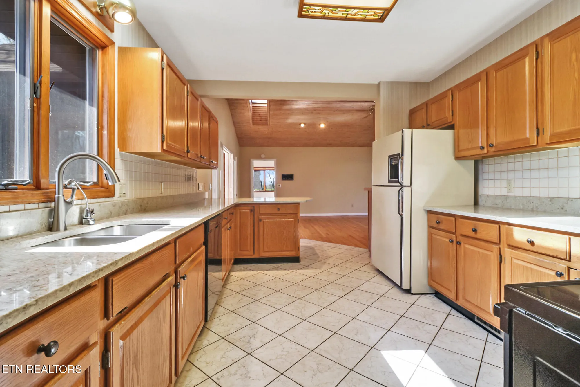 Property Slideshow image 17 of 55 | 230 amherst ln, Crossville, TN, 38558