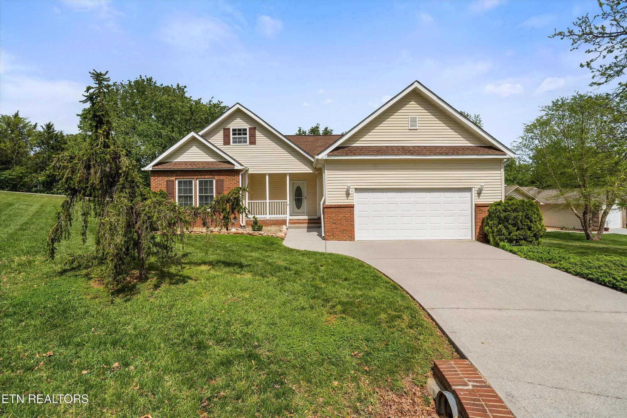 Property Slideshow image 1 of 48 | 102 chaloni ln, Loudon, TN, 37774