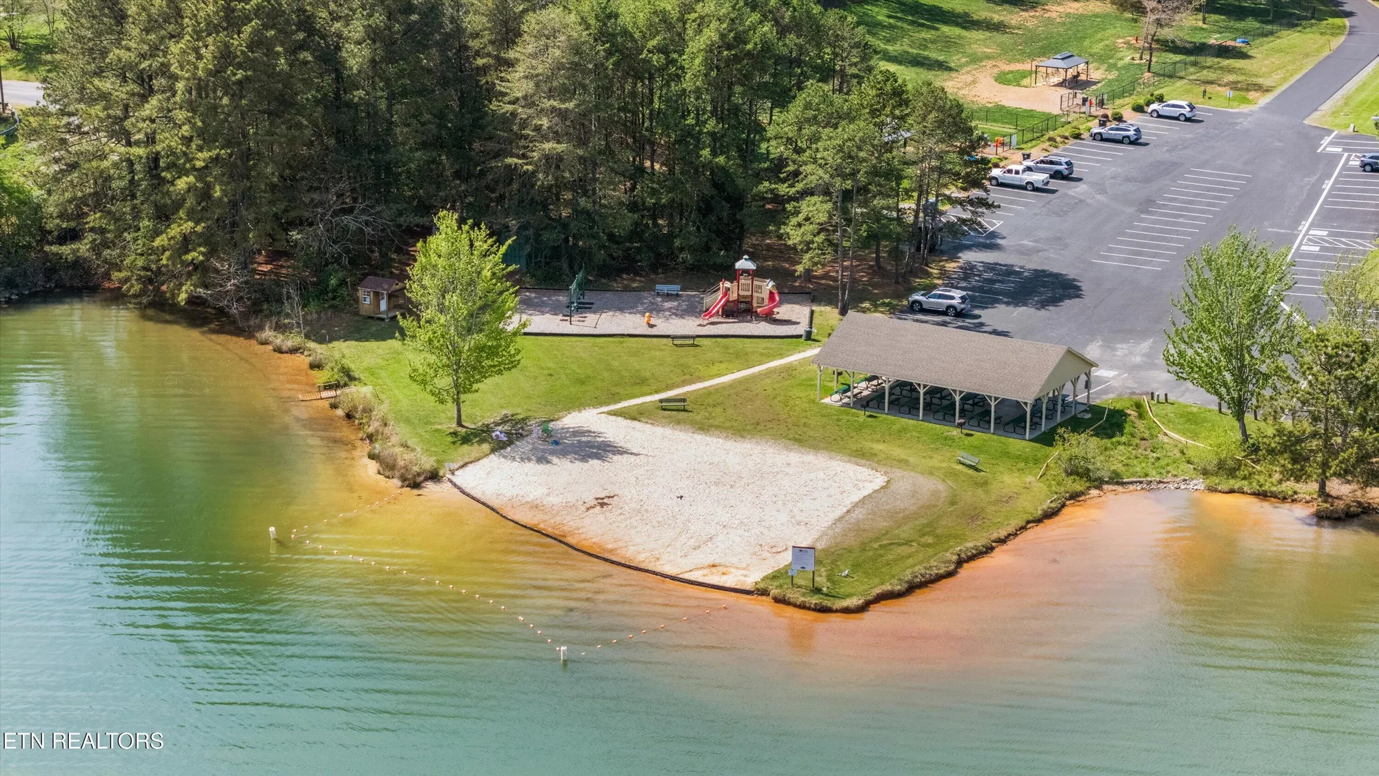 Property Slideshow image 36 of 48 | 102 chaloni ln, Loudon, TN, 37774