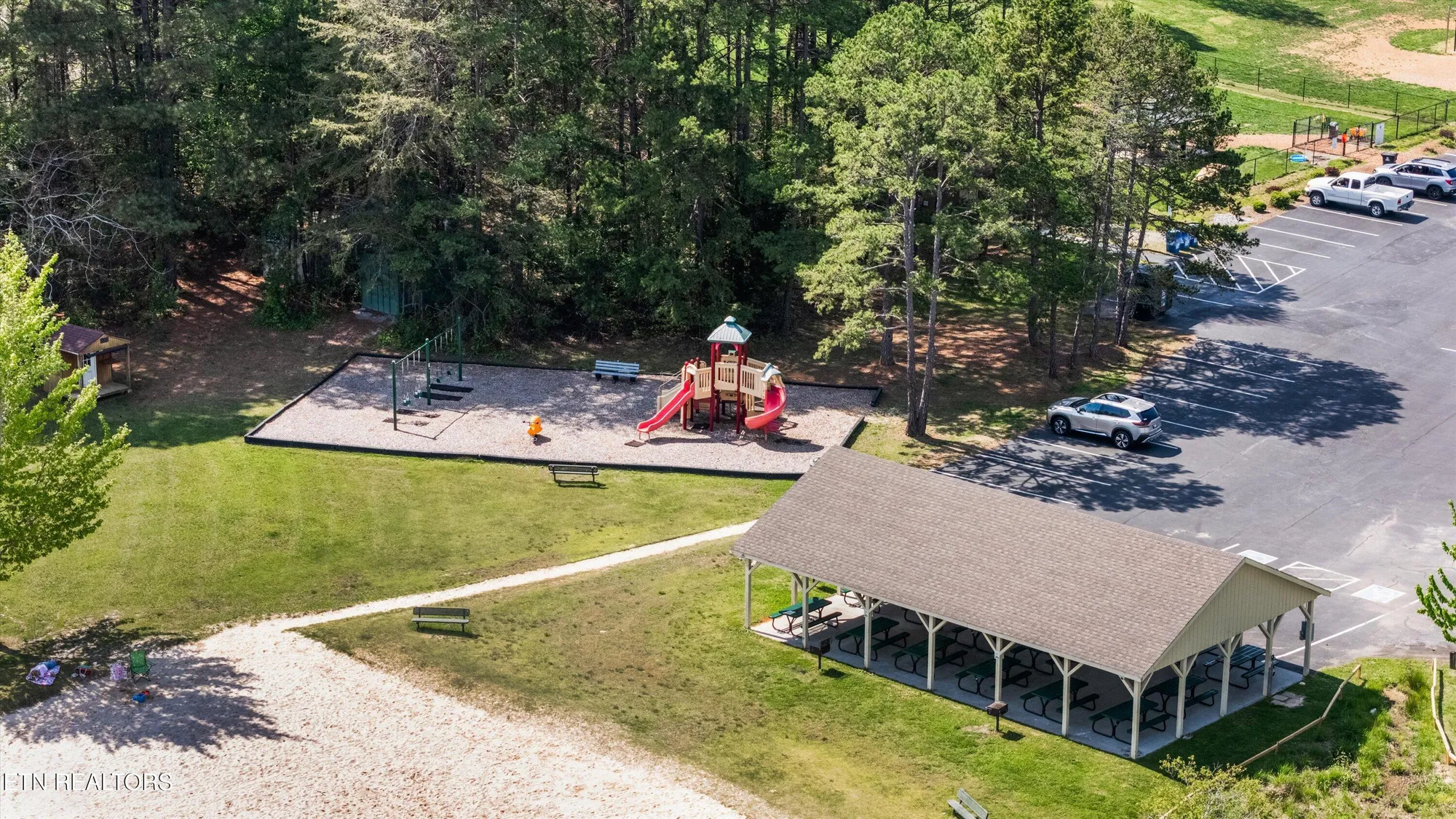 Property Slideshow image 37 of 48 | 102 chaloni ln, Loudon, TN, 37774