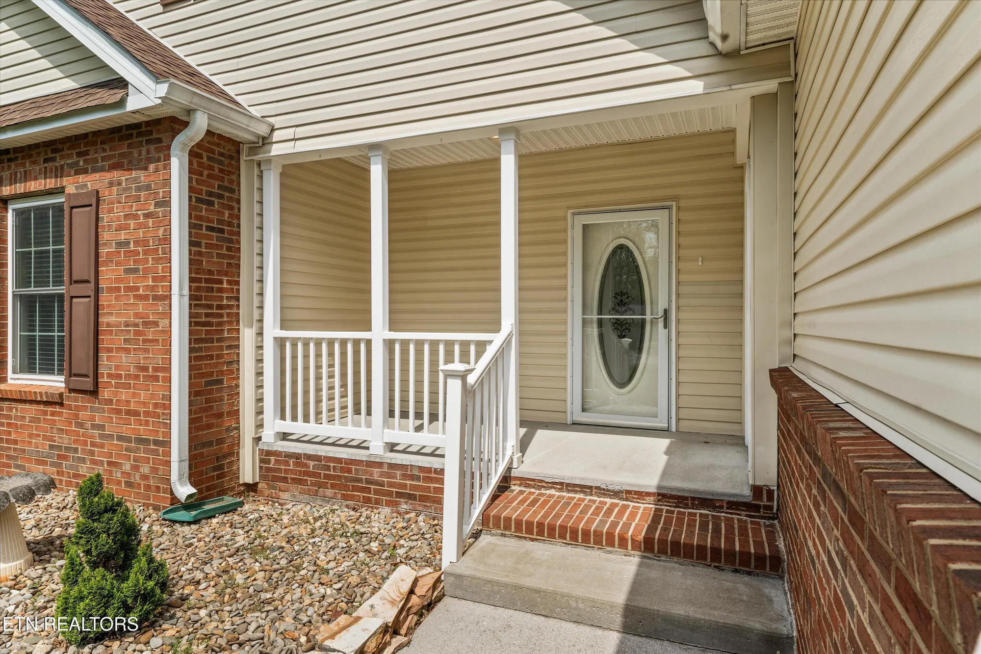 Property Slideshow image 3 of 48 | 102 chaloni ln, Loudon, TN, 37774