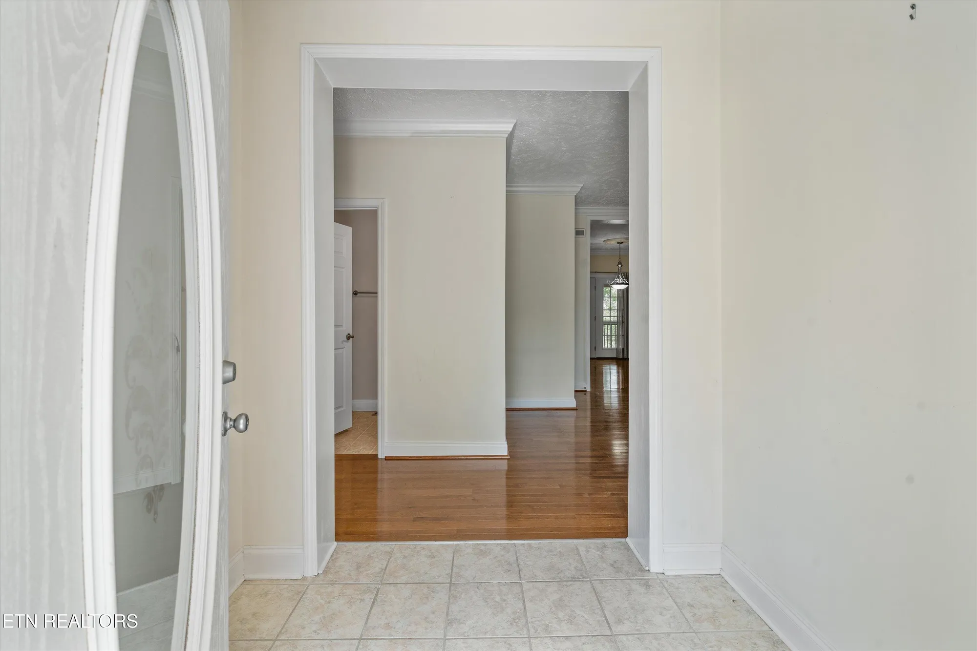 Property Slideshow image 4 of 48 | 102 chaloni ln, Loudon, TN, 37774