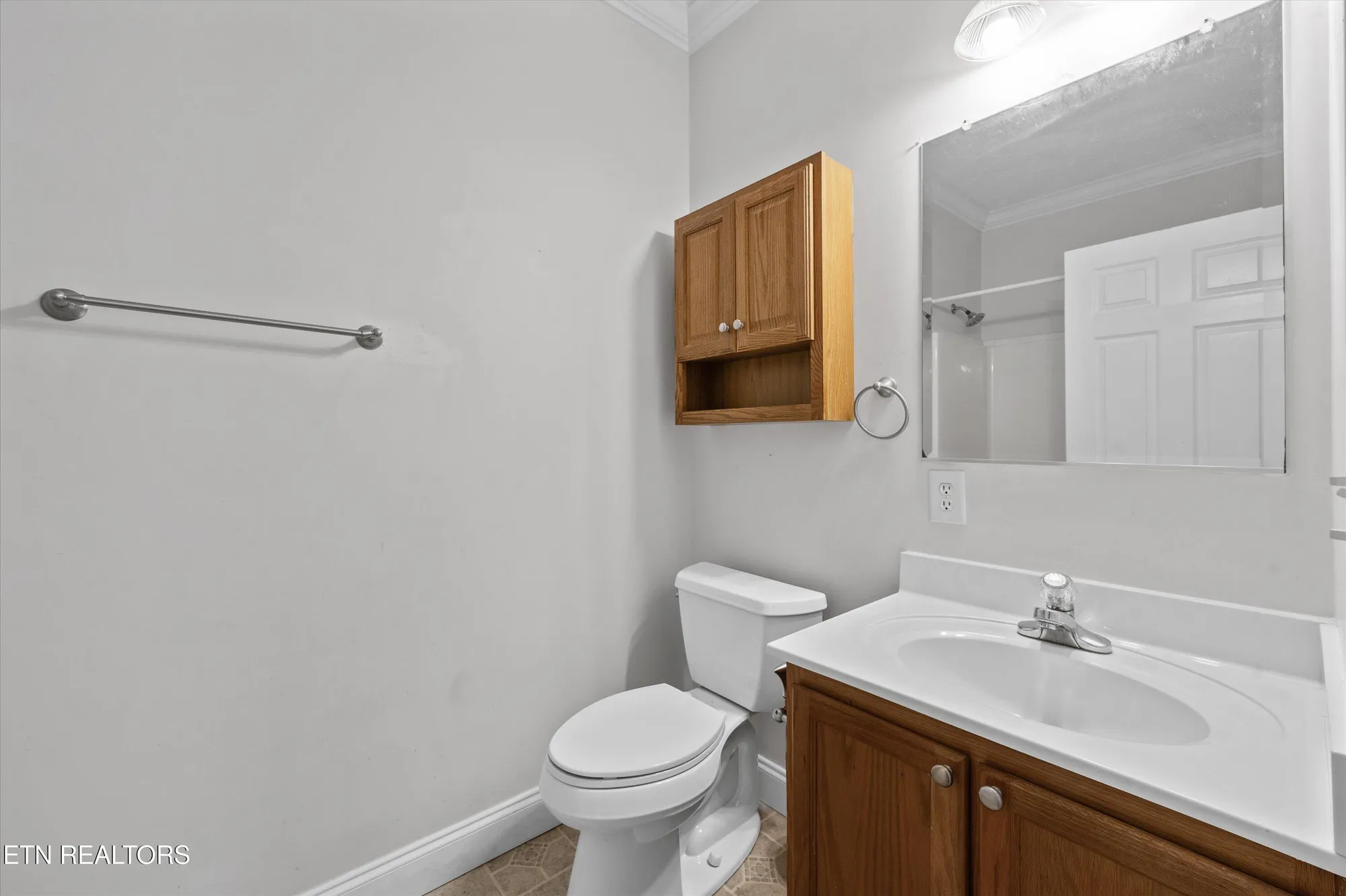 Property Slideshow image 19 of 48 | 102 chaloni ln, Loudon, TN, 37774