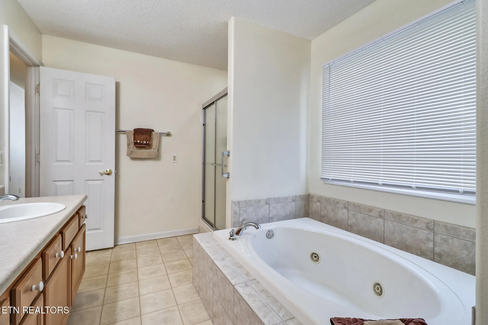 Property Slideshow image 23 of 39 | 222 pomeroy dr, Crossville, TN, 38558