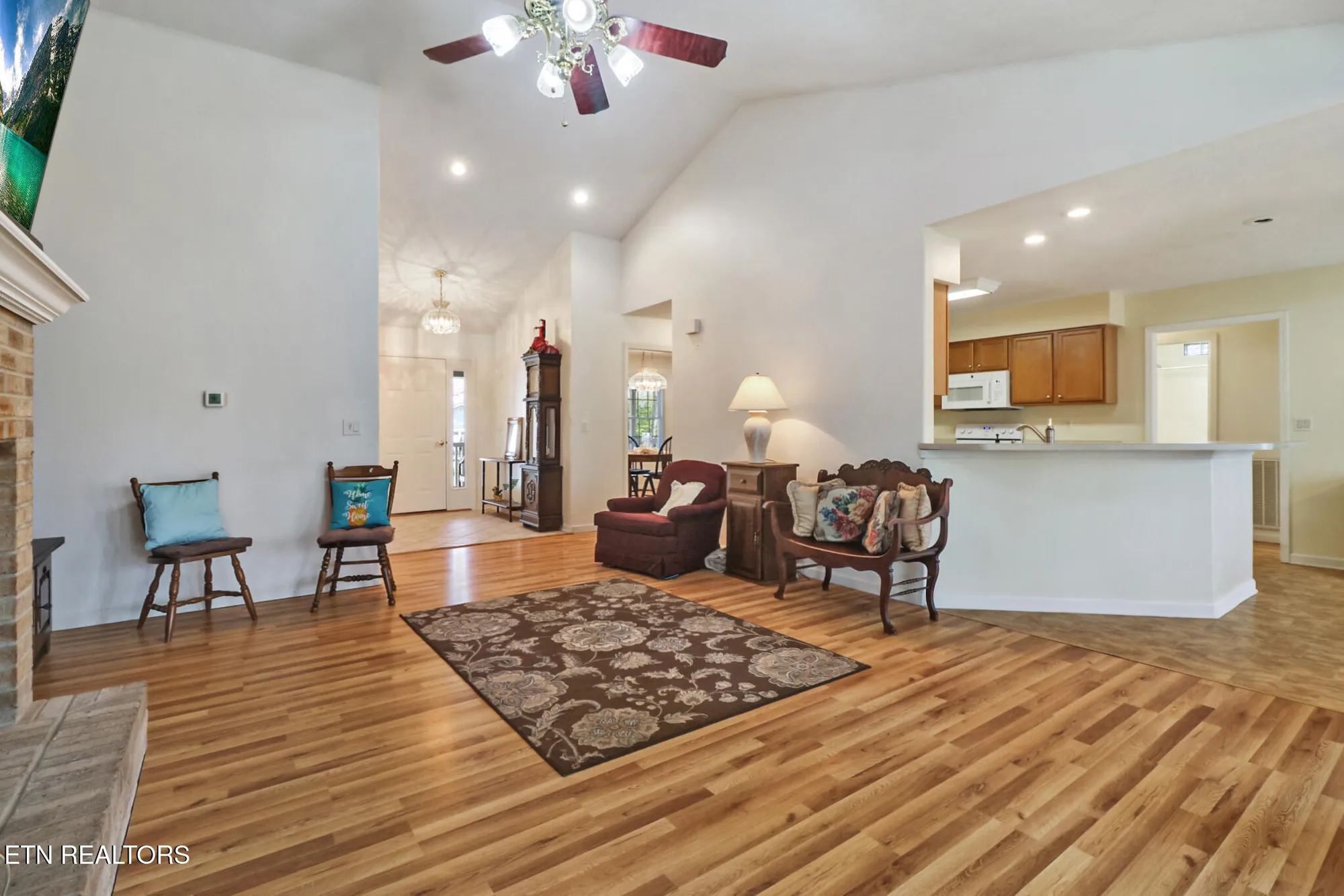 Property Slideshow image 10 of 39 | 222 pomeroy dr, Crossville, TN, 38558