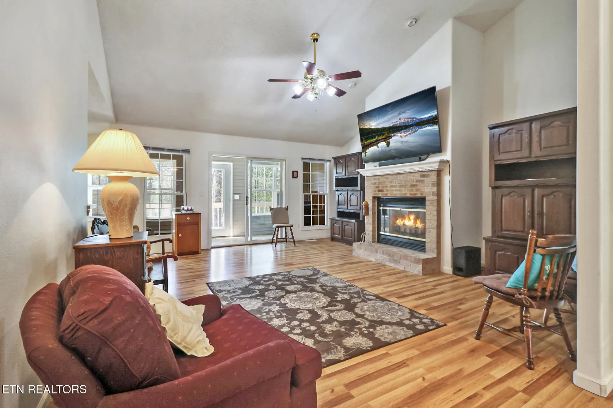 Property Slideshow image 7 of 39 | 222 pomeroy dr, Crossville, TN, 38558