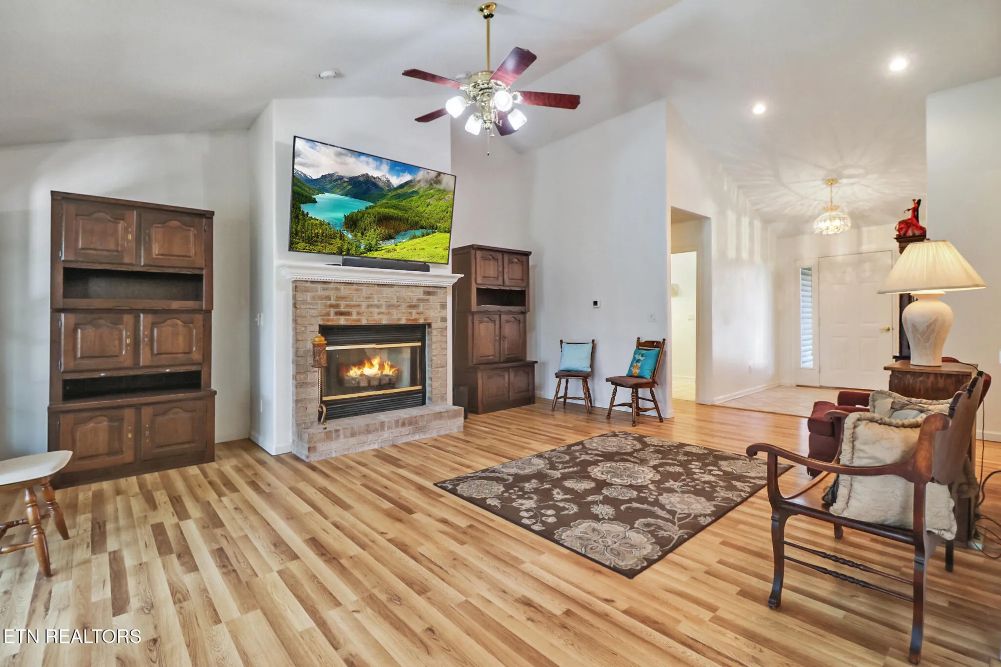 Property Slideshow image 8 of 39 | 222 pomeroy dr, Crossville, TN, 38558