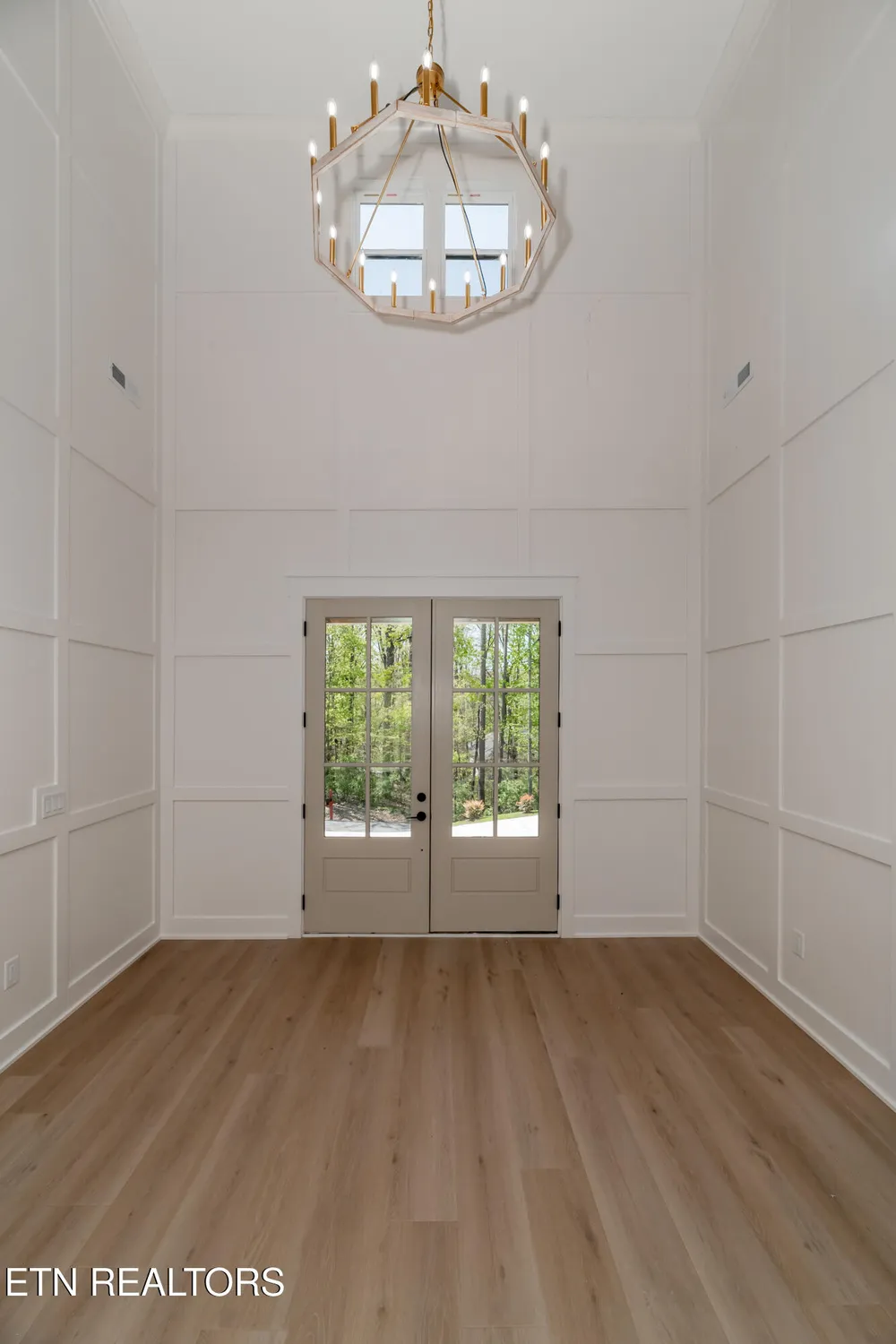 Property Slideshow image 4 of 53 | 149 kawga way, Loudon, TN, 37774