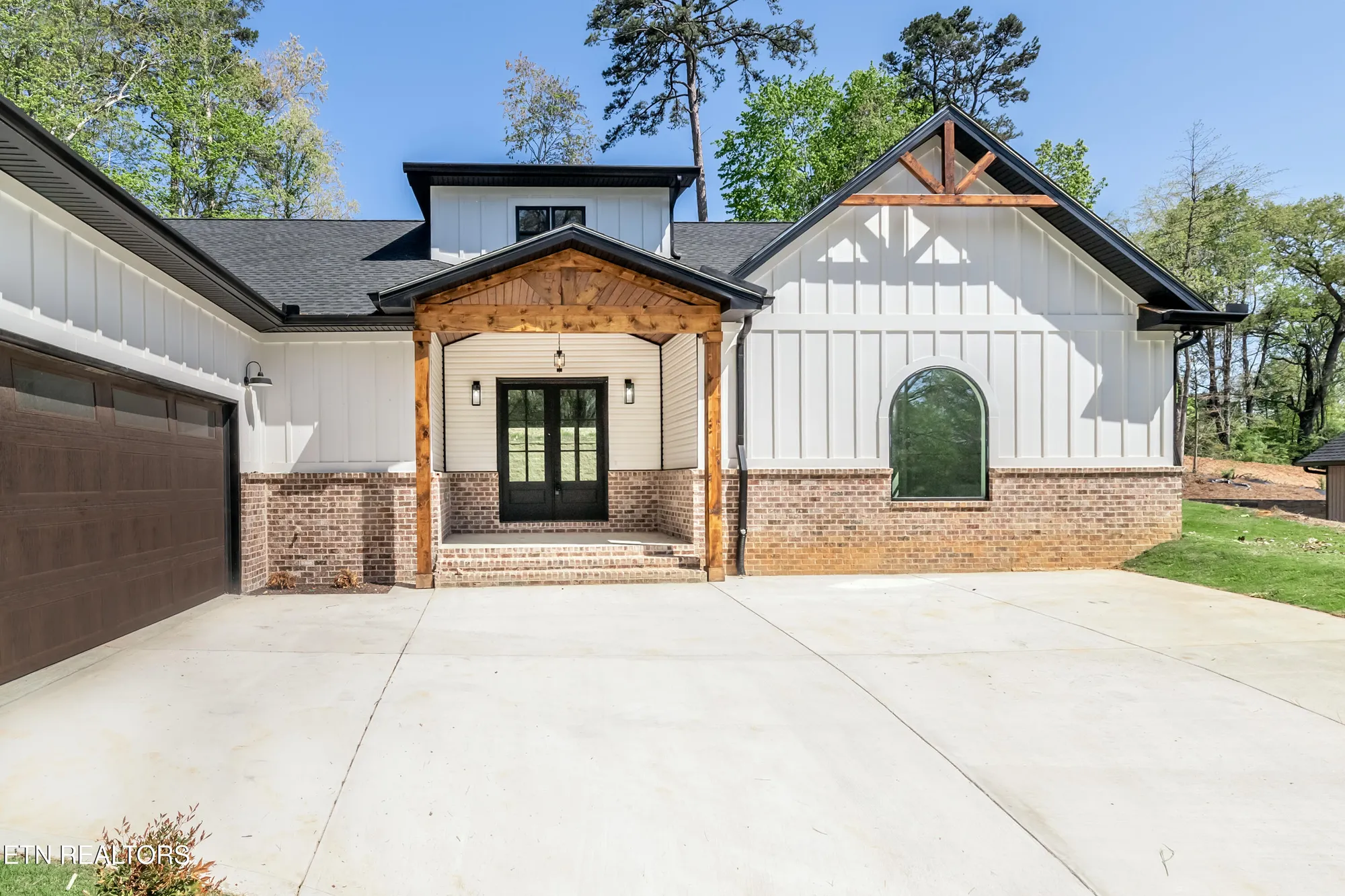 Property Slideshow image 3 of 53 | 149 kawga way, Loudon, TN, 37774