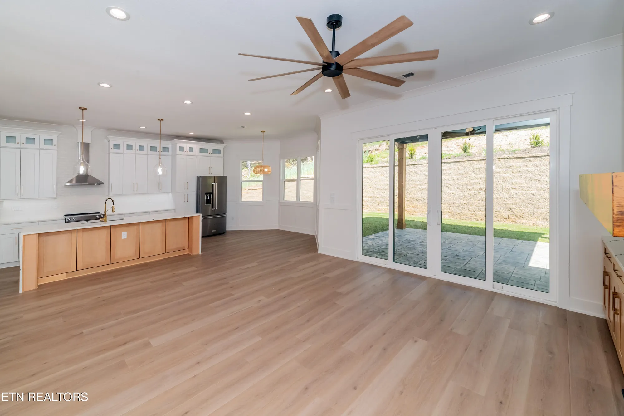 Property Slideshow image 13 of 53 | 149 kawga way, Loudon, TN, 37774