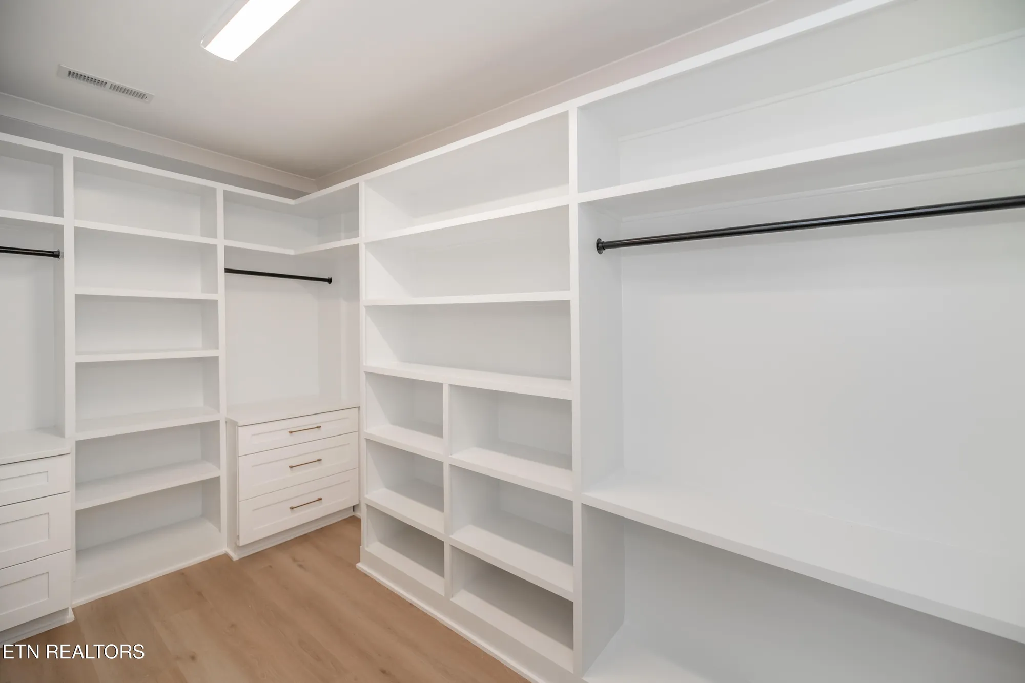 Property Slideshow image 34 of 53 | 149 kawga way, Loudon, TN, 37774