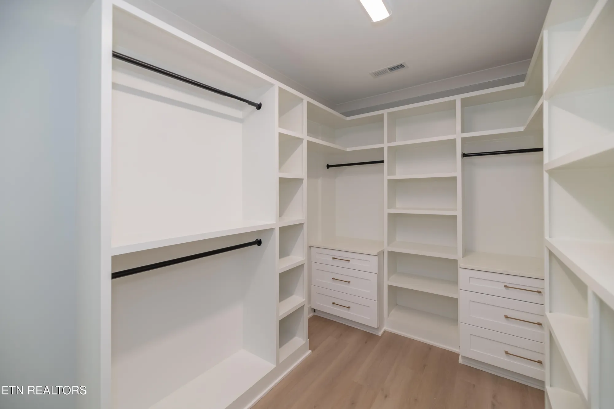 Property Slideshow image 35 of 53 | 149 kawga way, Loudon, TN, 37774