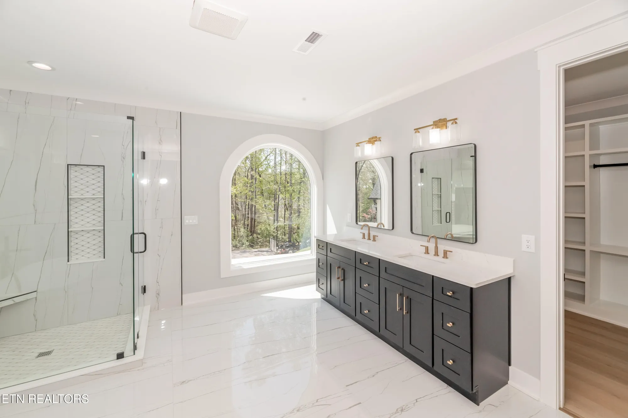 Property Slideshow image 33 of 53 | 149 kawga way, Loudon, TN, 37774