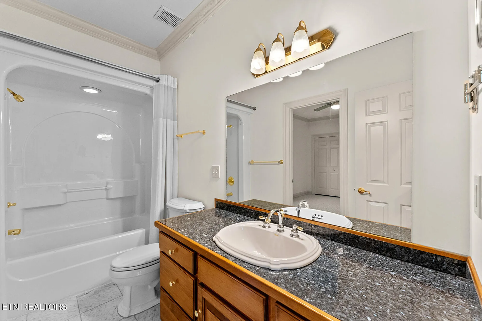 Property Slideshow image 37 of 66 | 231 chuniloti way, Loudon, TN, 37774