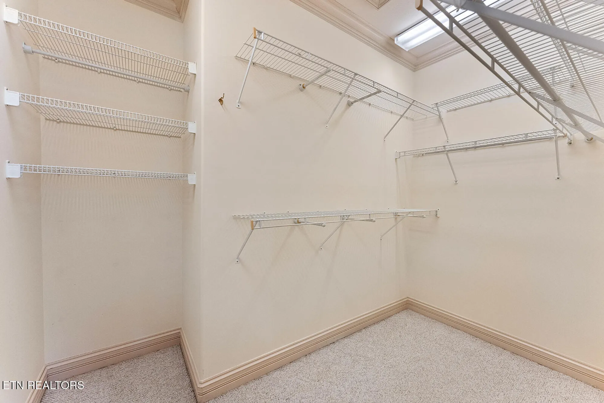 Property Slideshow image 32 of 66 | 231 chuniloti way, Loudon, TN, 37774