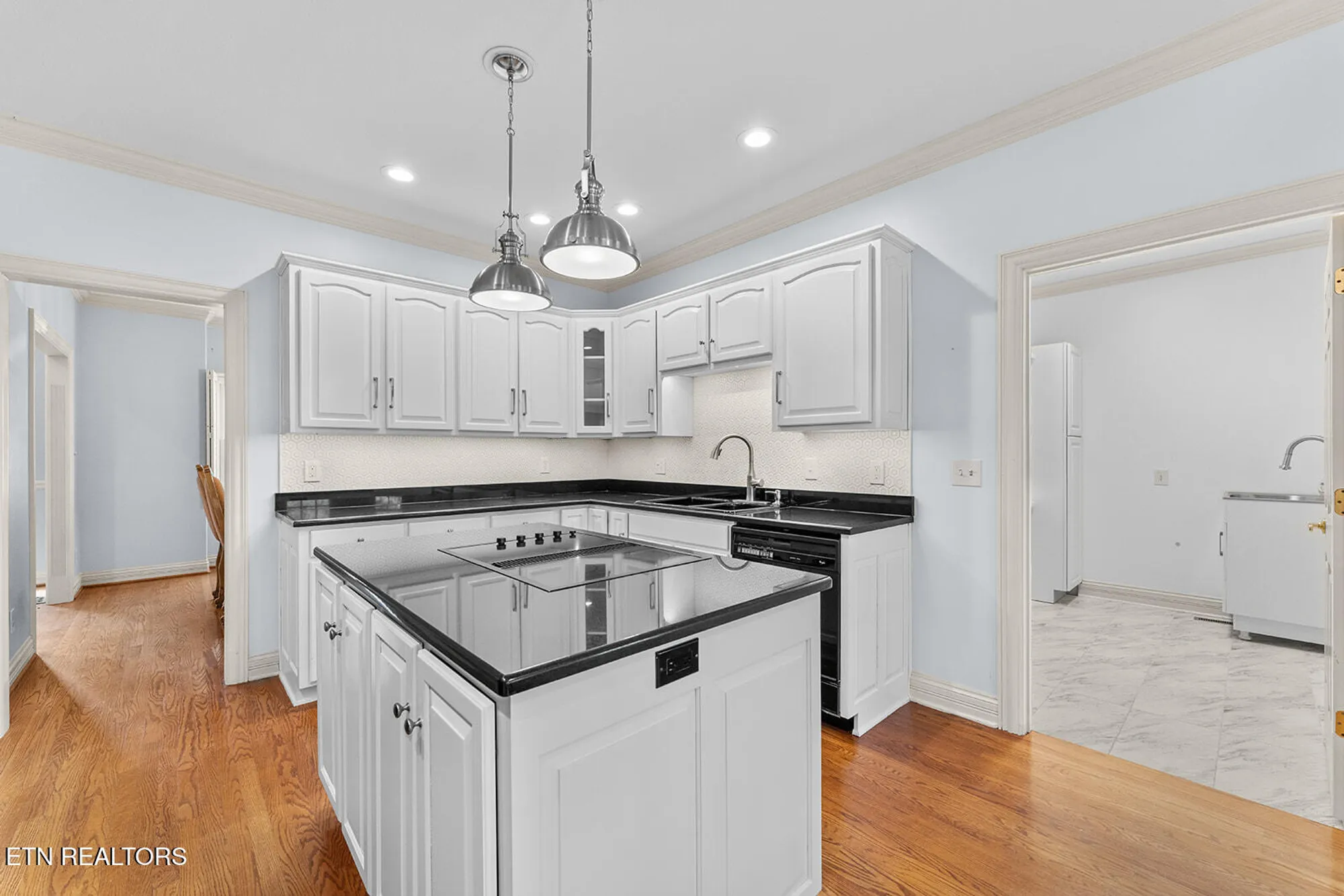 Property Slideshow image 15 of 66 | 231 chuniloti way, Loudon, TN, 37774