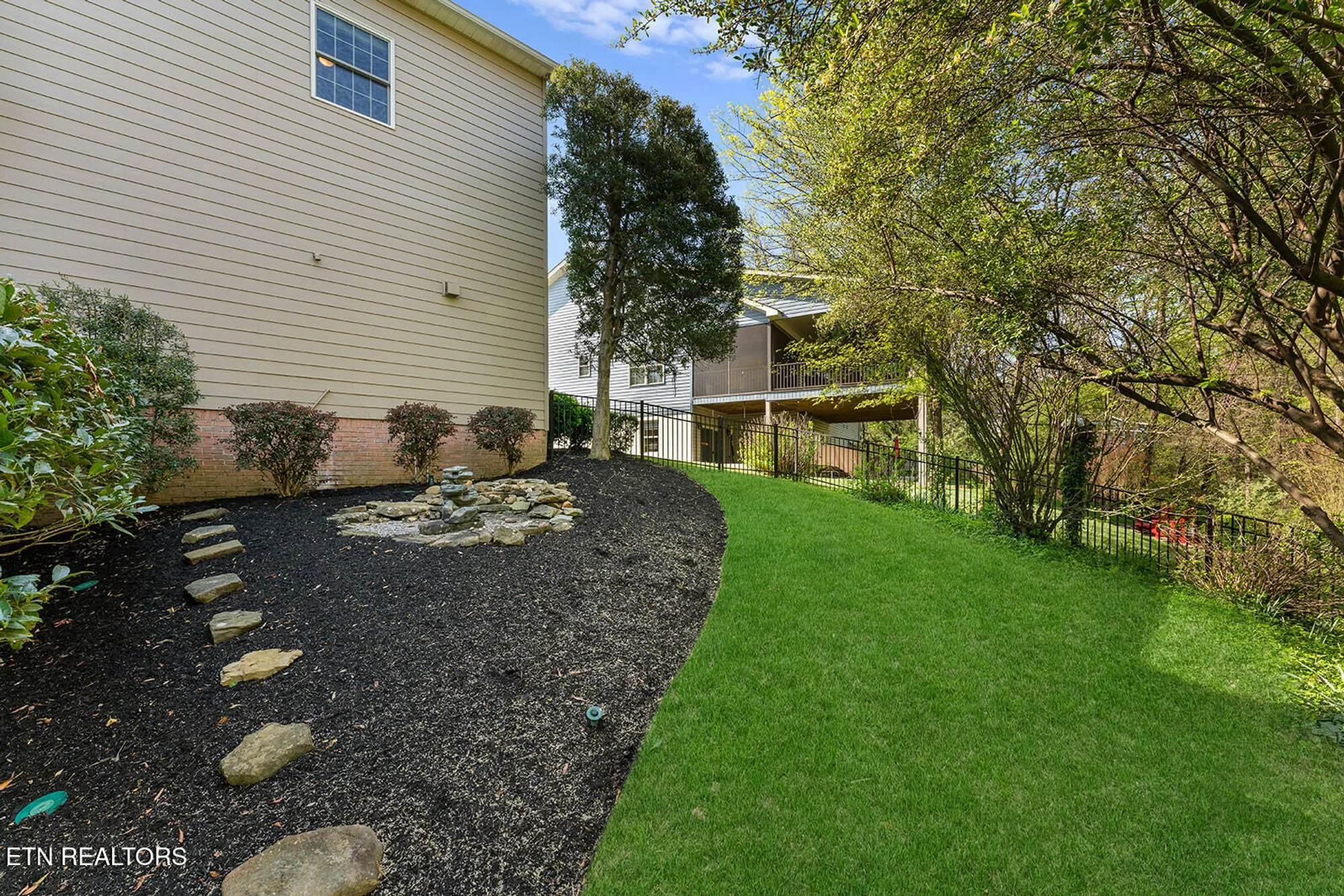 Property Slideshow image 58 of 66 | 231 chuniloti way, Loudon, TN, 37774