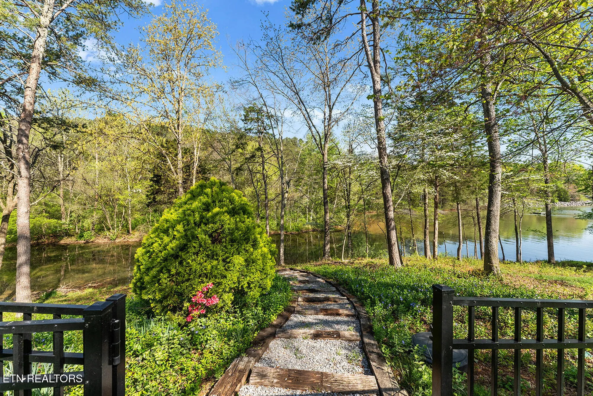 Property Slideshow image 55 of 66 | 231 chuniloti way, Loudon, TN, 37774