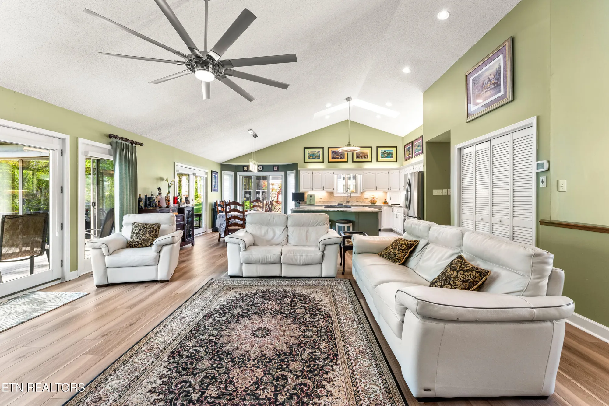 Property Slideshow image 9 of 59 | 106 tecumseh ln, Loudon, TN, 37774