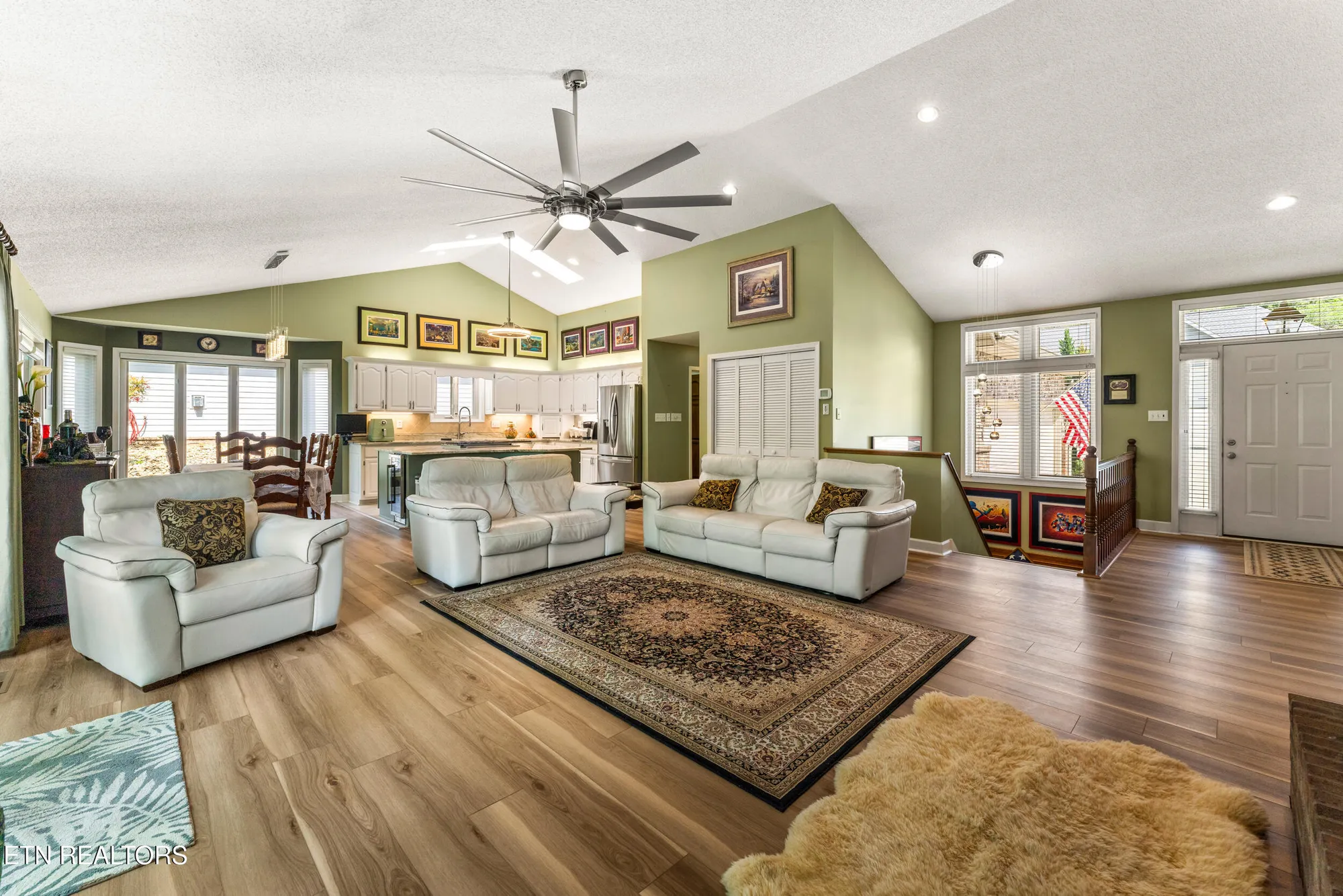 Property Slideshow image 8 of 59 | 106 tecumseh ln, Loudon, TN, 37774