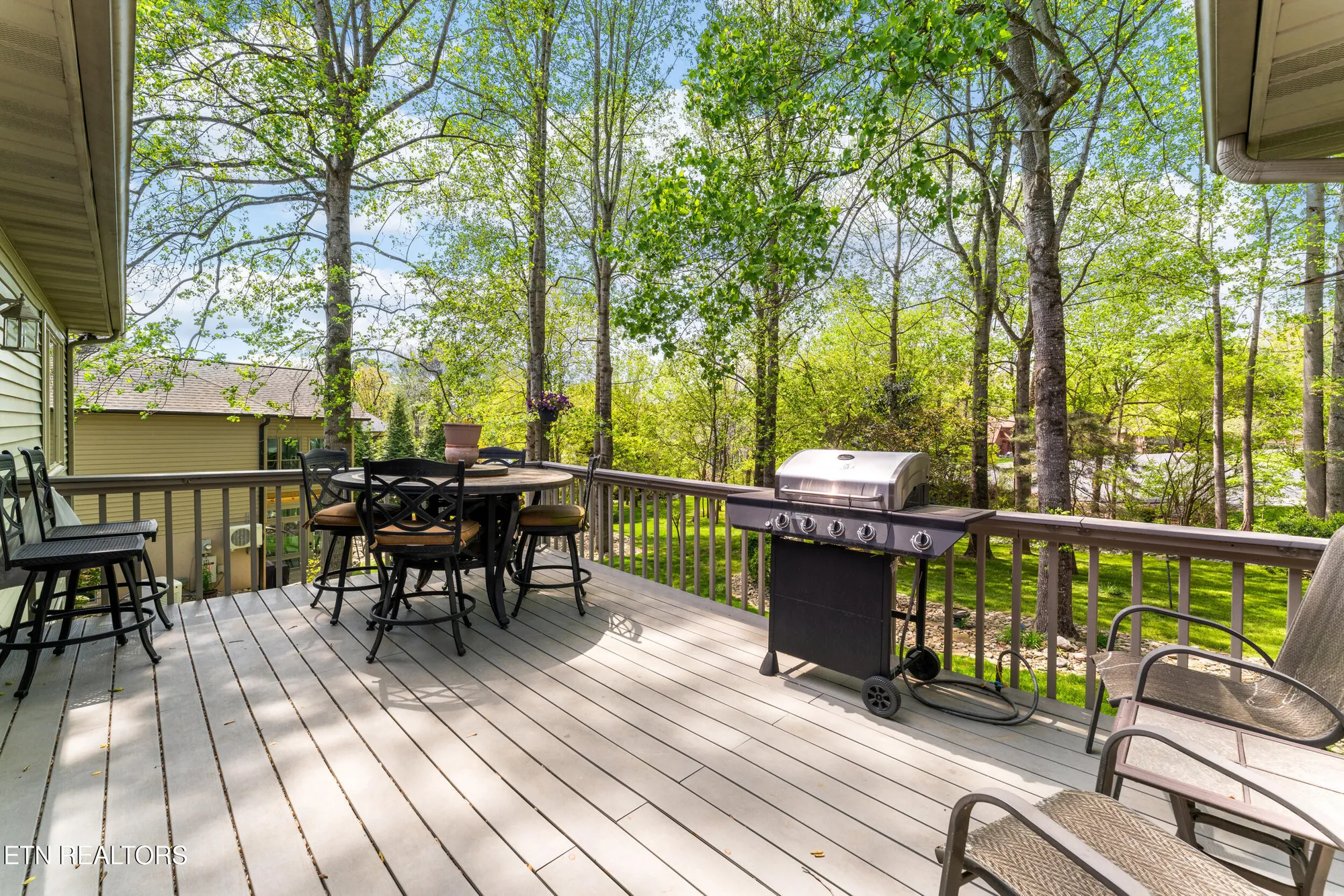 Property Slideshow image 22 of 59 | 106 tecumseh ln, Loudon, TN, 37774