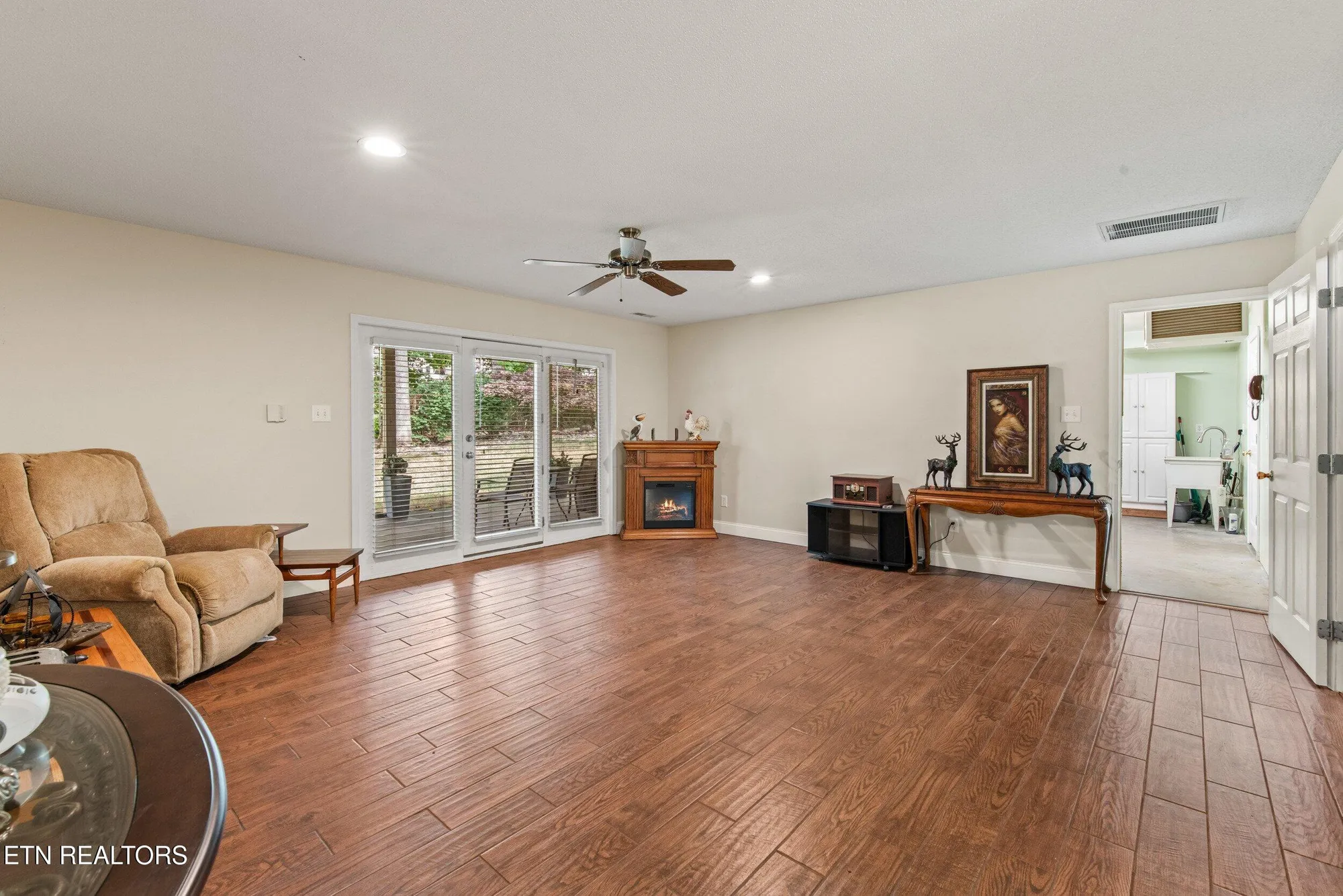 Property Slideshow image 29 of 59 | 106 tecumseh ln, Loudon, TN, 37774