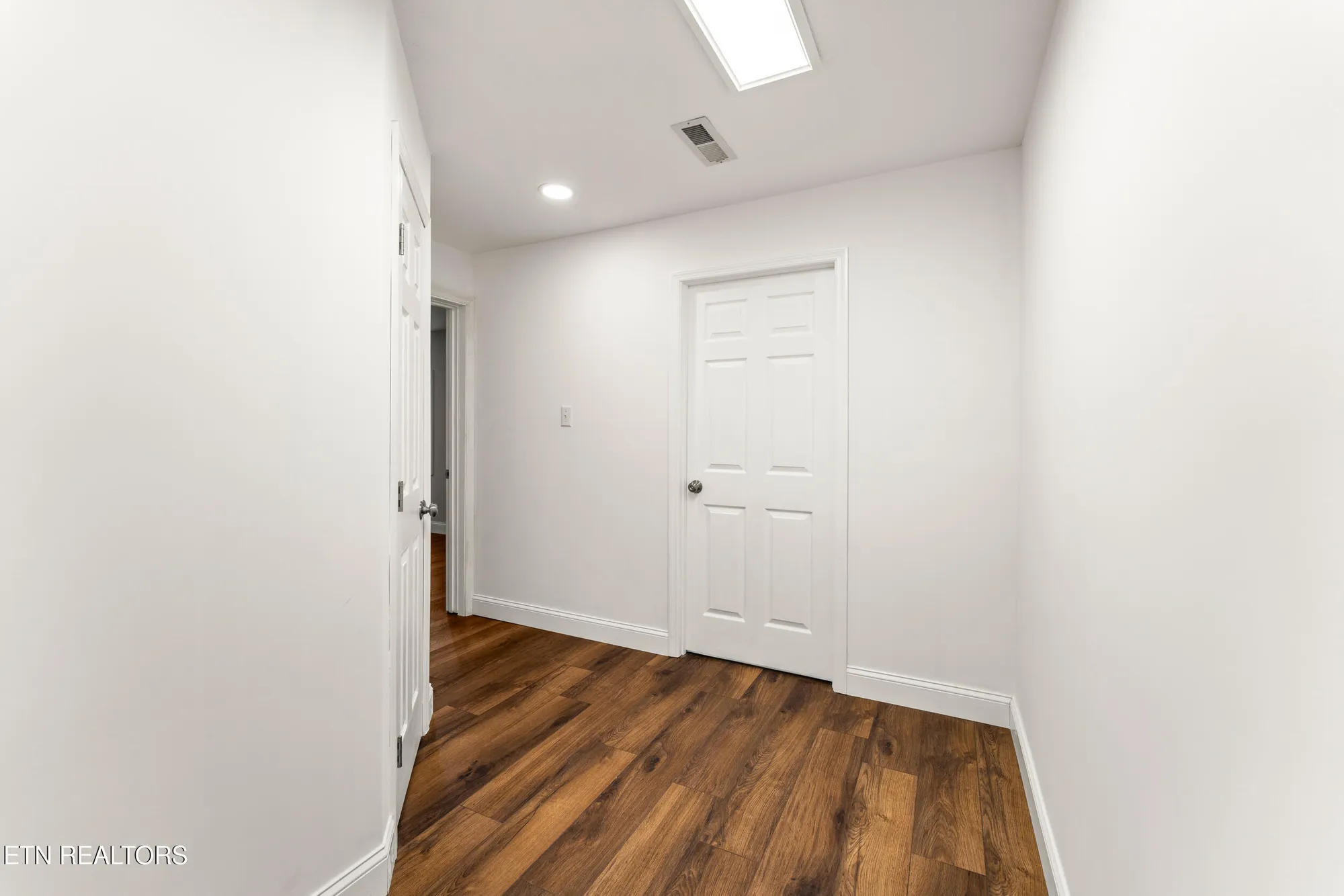 Property Slideshow image 39 of 59 | 106 tecumseh ln, Loudon, TN, 37774