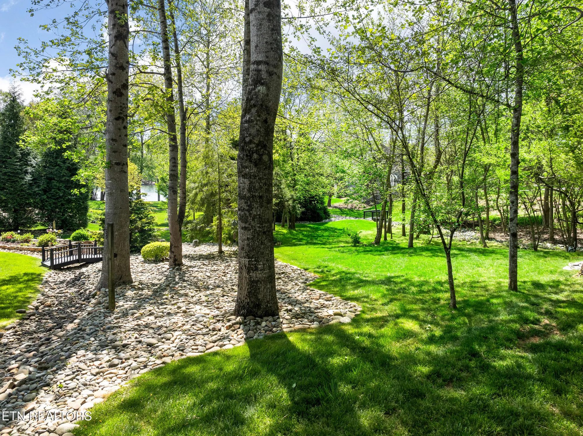 Property Slideshow image 43 of 59 | 106 tecumseh ln, Loudon, TN, 37774