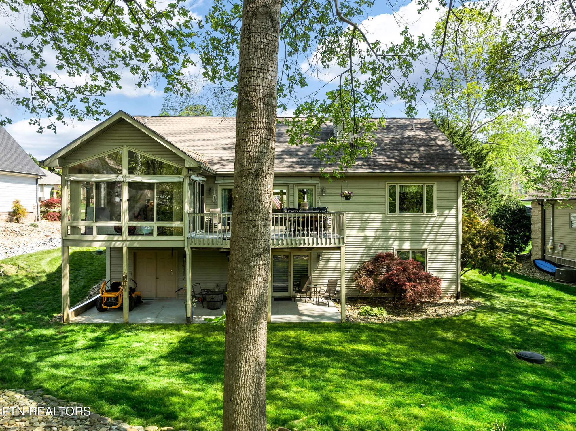 Property Slideshow image 44 of 59 | 106 tecumseh ln, Loudon, TN, 37774