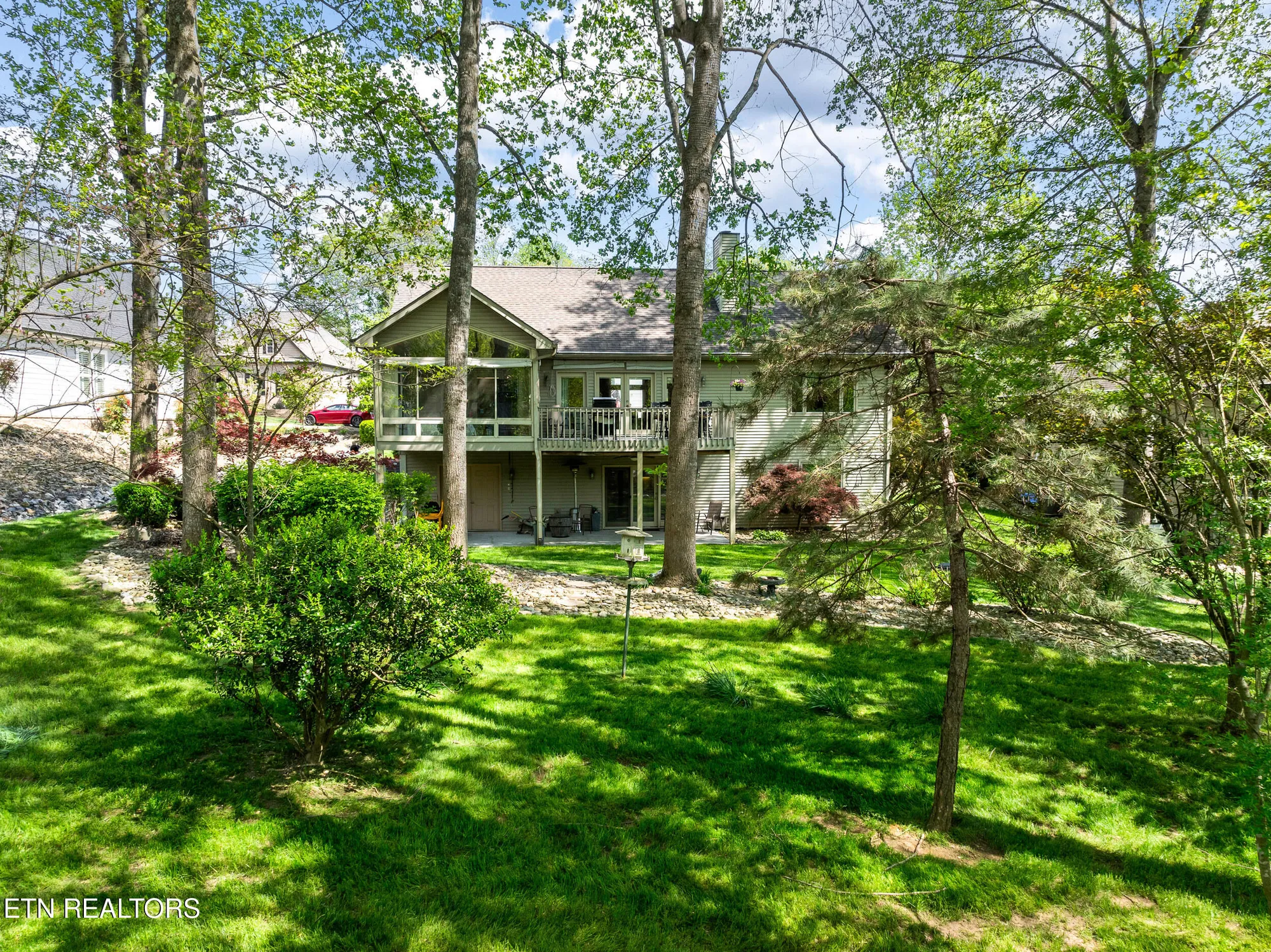 Property Slideshow image 48 of 59 | 106 tecumseh ln, Loudon, TN, 37774