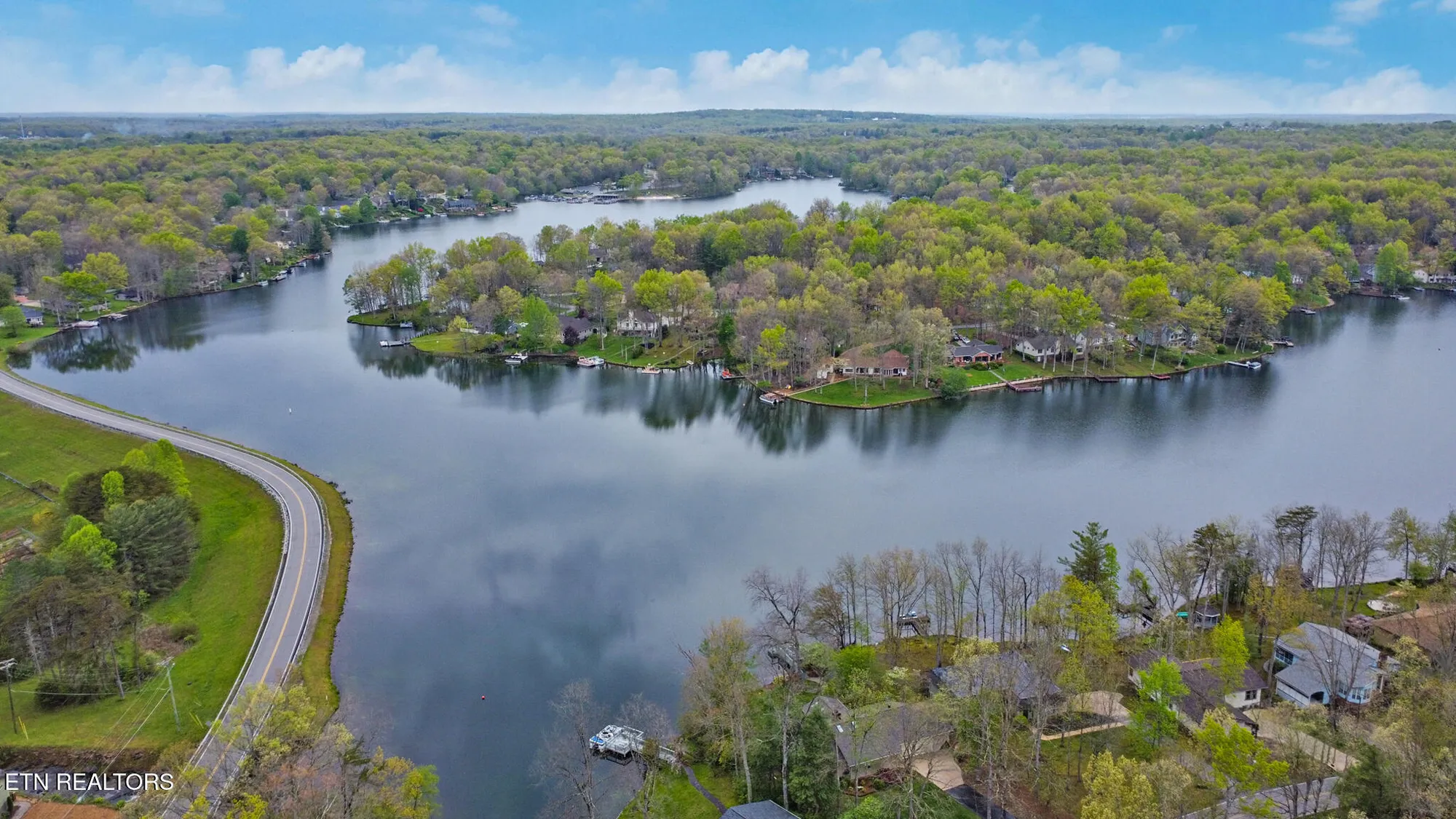 Property Slideshow image 39 of 42 | 105 lakeshire dr, Crossville, TN, 38558