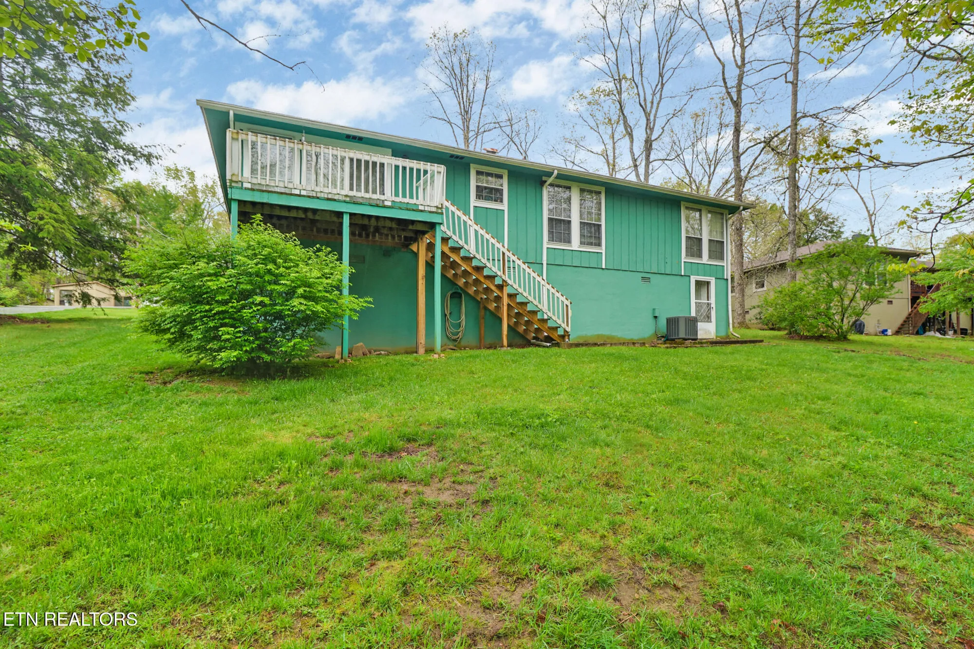 Property Slideshow image 34 of 42 | 105 lakeshire dr, Crossville, TN, 38558